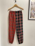 Calça quadriculada elástico cintura Almost Famous Vermelho - foto principal