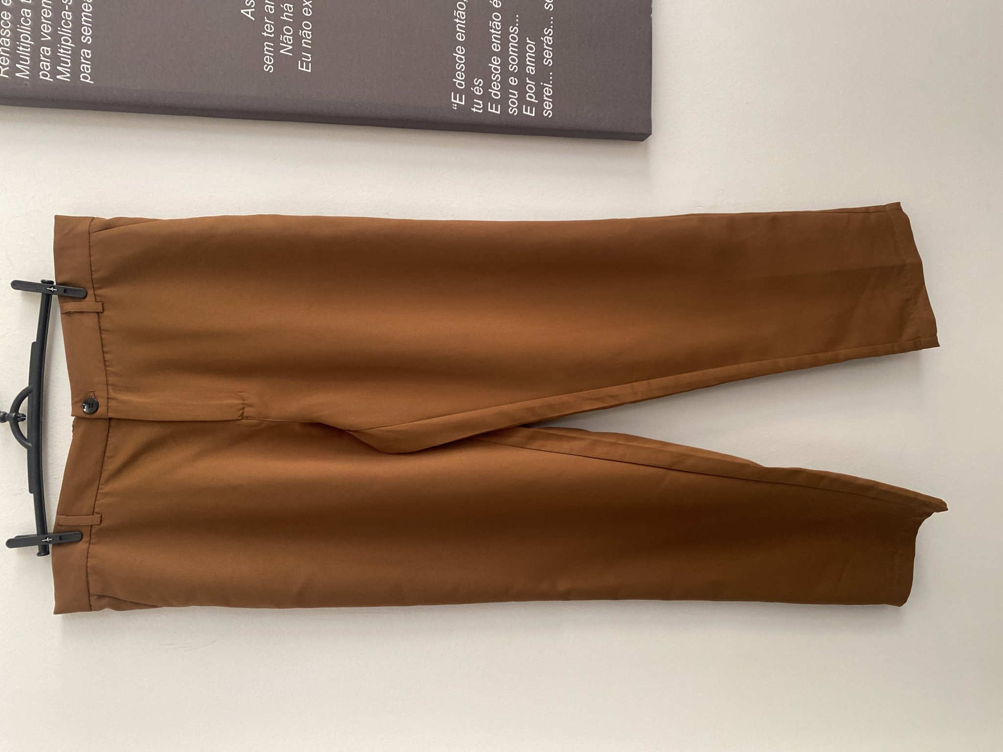 Calça reta marrom de cintura regulavel s/marca- 42