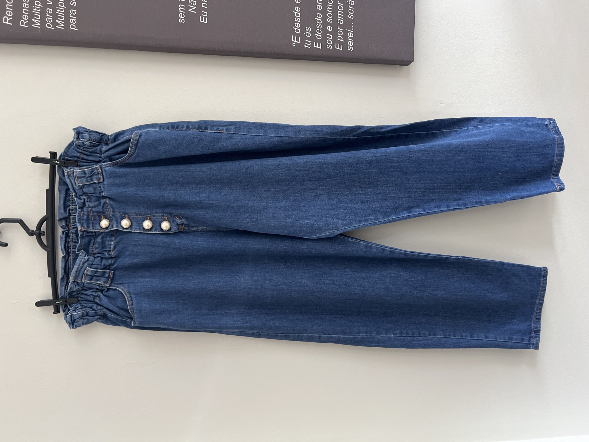 Calça jeans com botões de perola A. collection  - 42