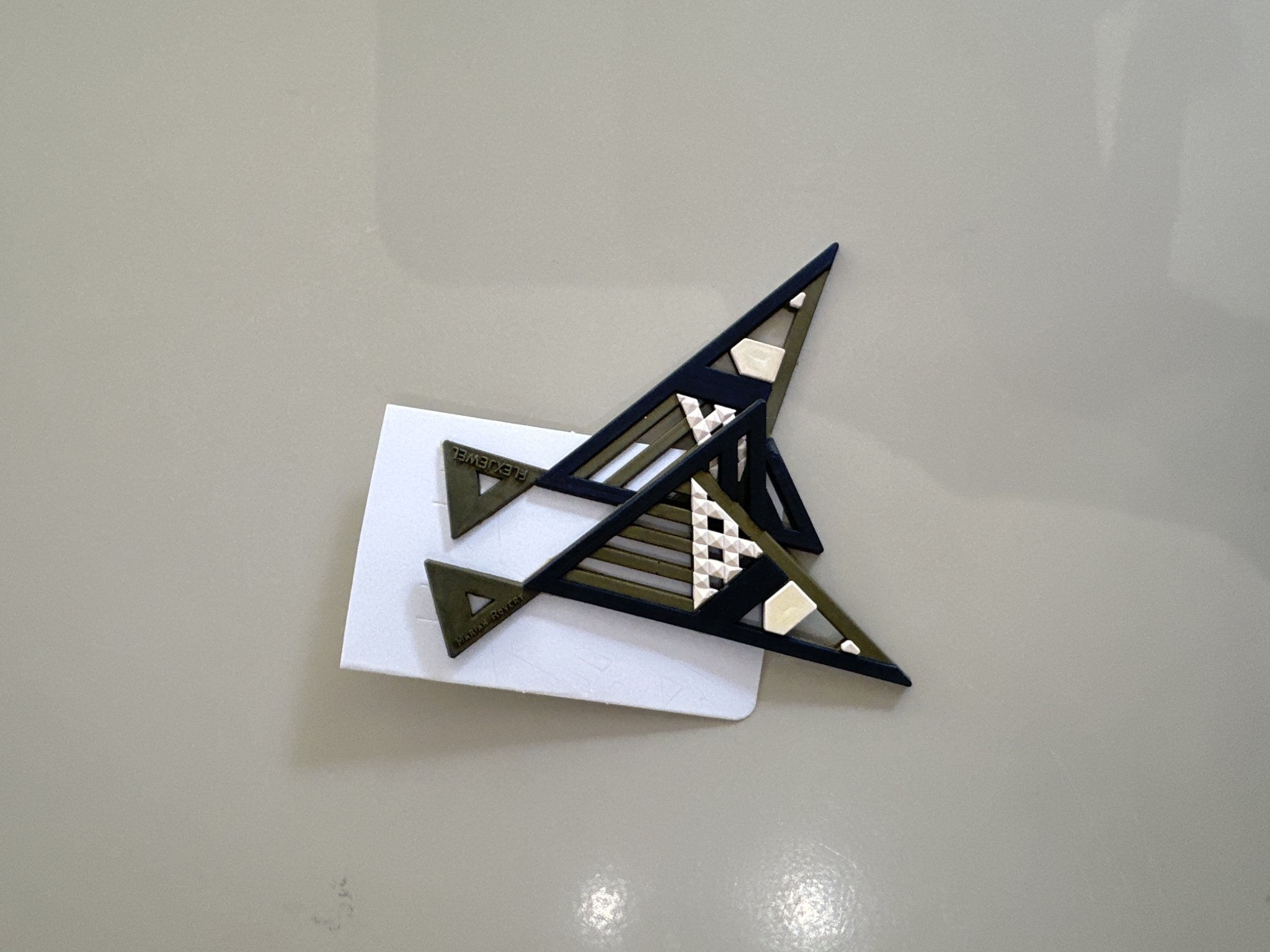 Brinco geometrico verde/preto Mariah Rovery Flexjewel