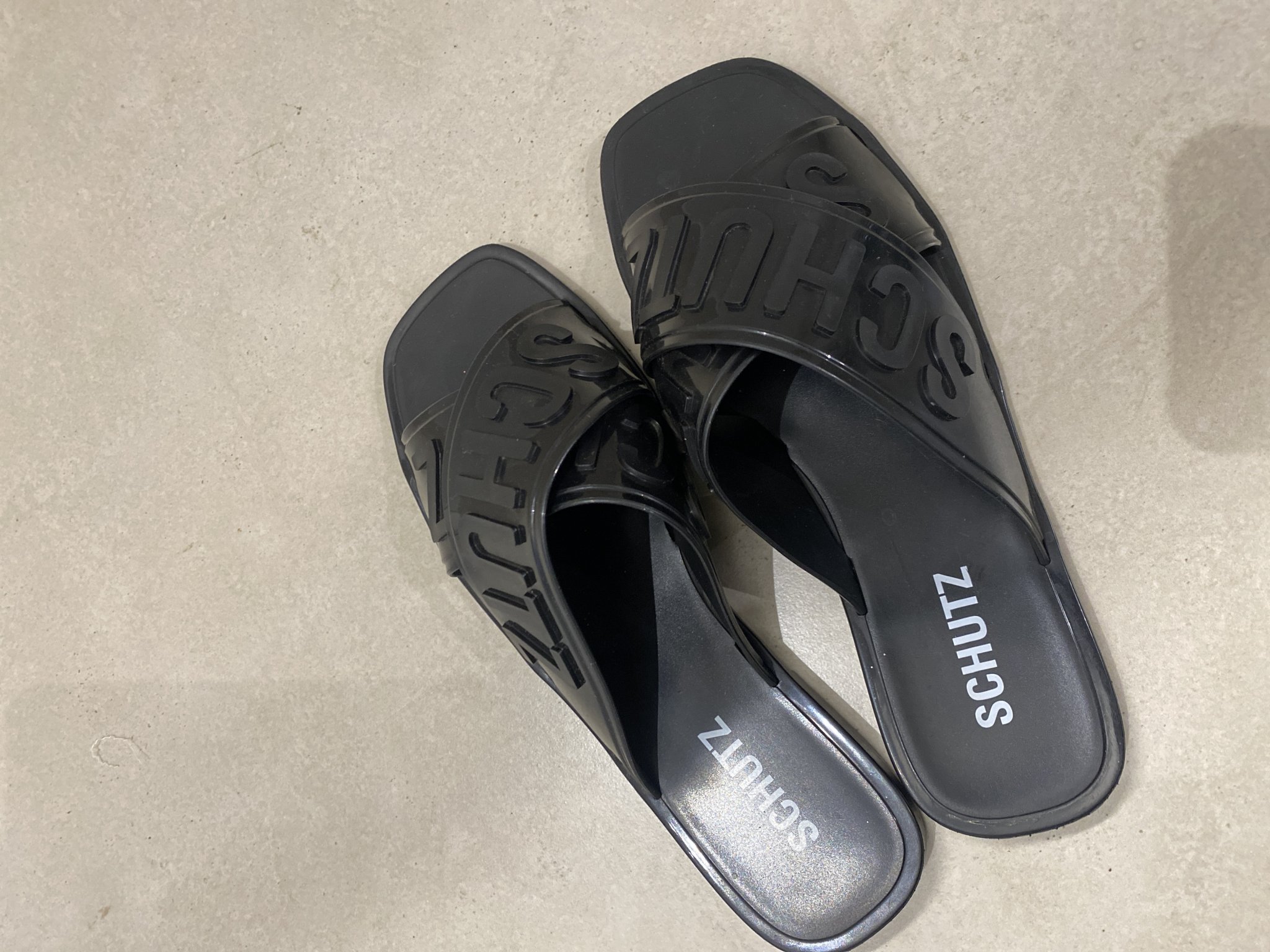 Rasteira preta de borracha Schutz - 35/36