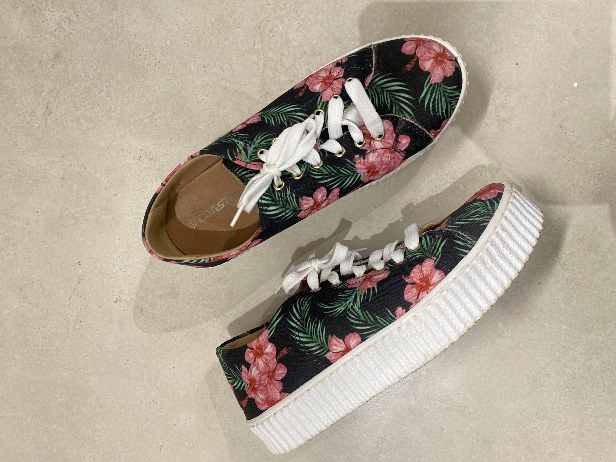Tênis floral preto Constance - 35