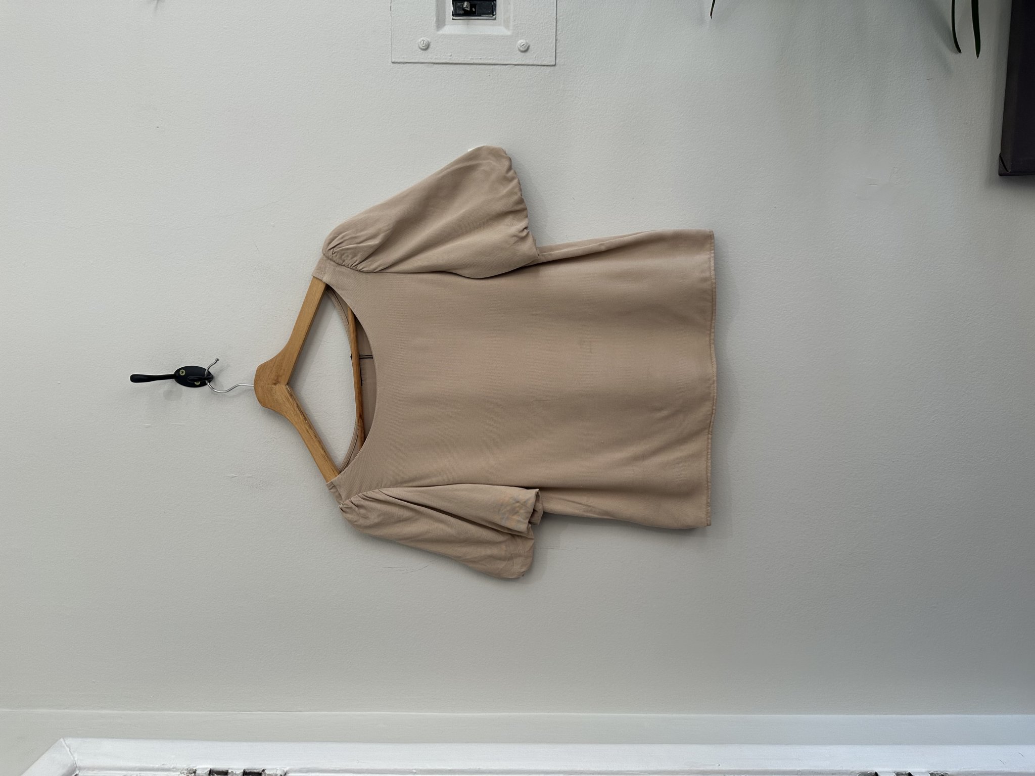 Blusa nude m/curta bufante Emme - PP