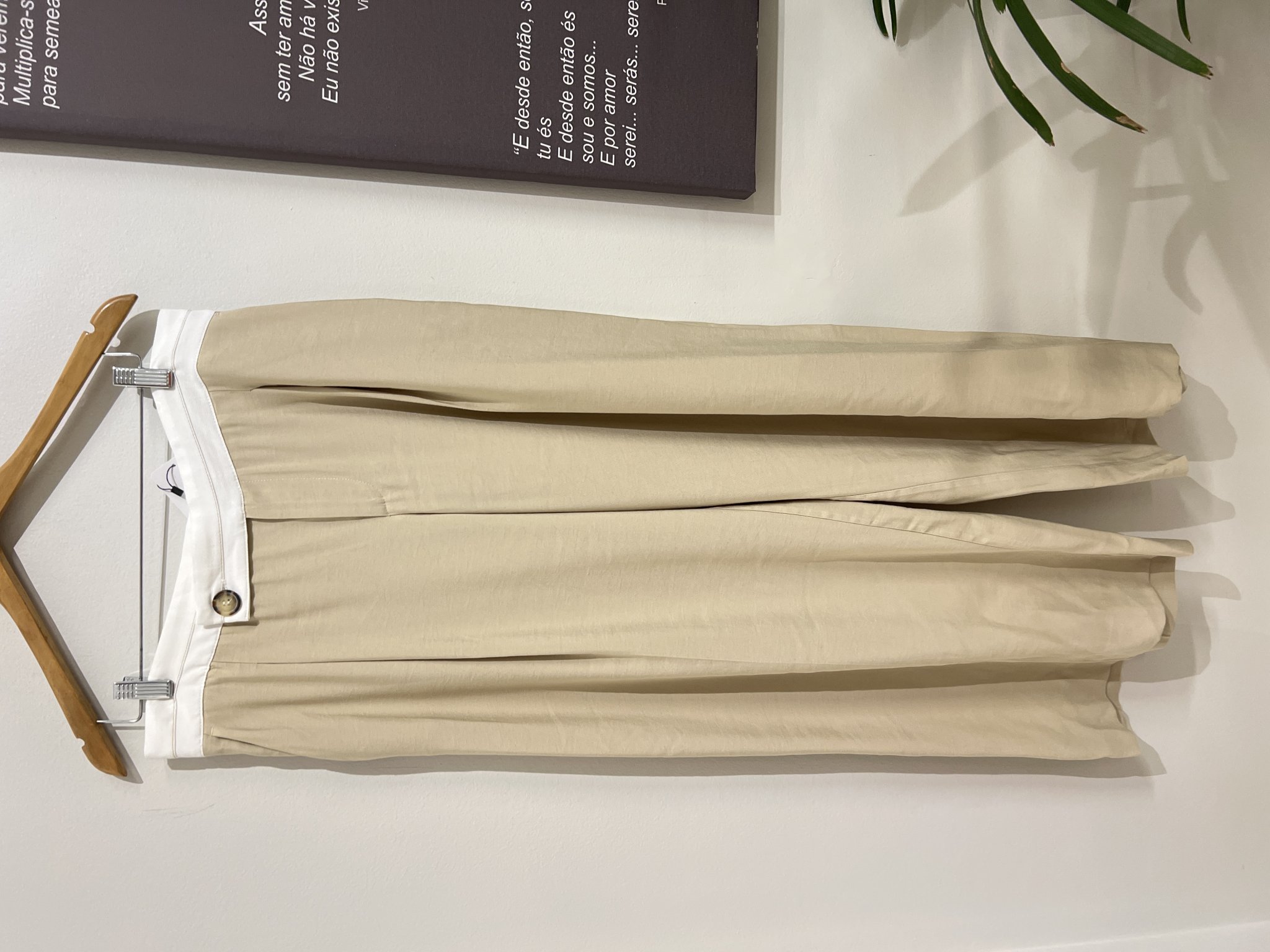 Calça pantalona bege claro e cintura branca Zara - G