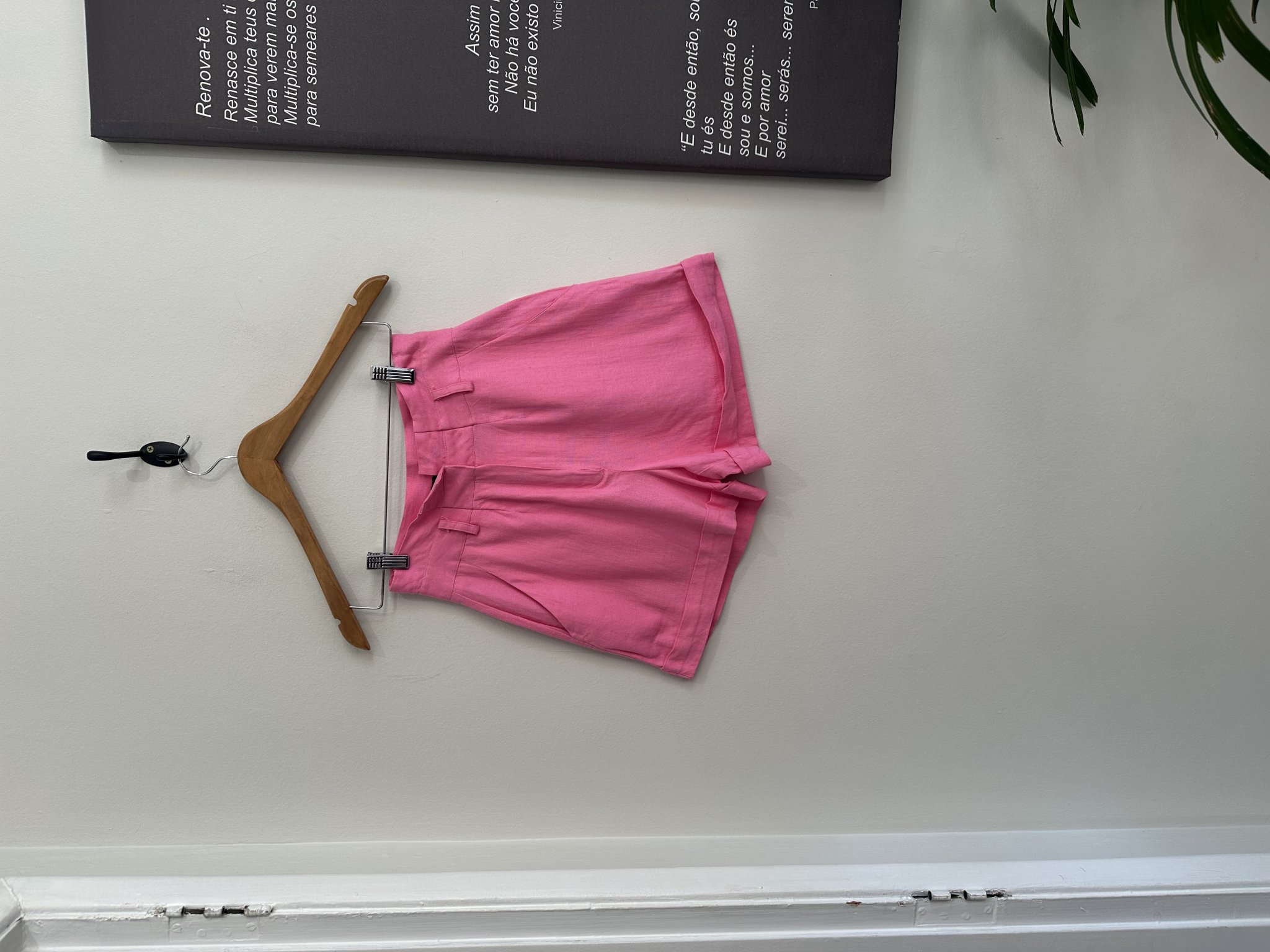Short rosa chiclete Hit linho, viscose e elastano - PP