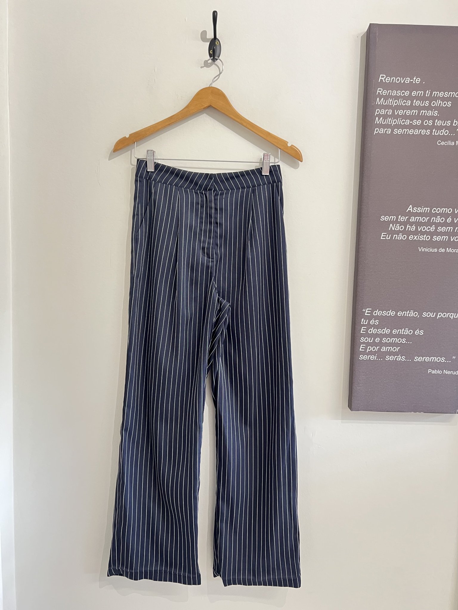 Calça pantalona azul marinho risca de giz Lasie - M