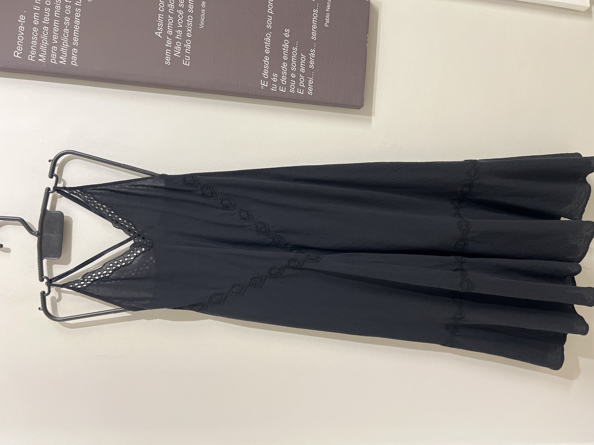 Vestido preto de alçinha c/borda em lasie Zara - GG