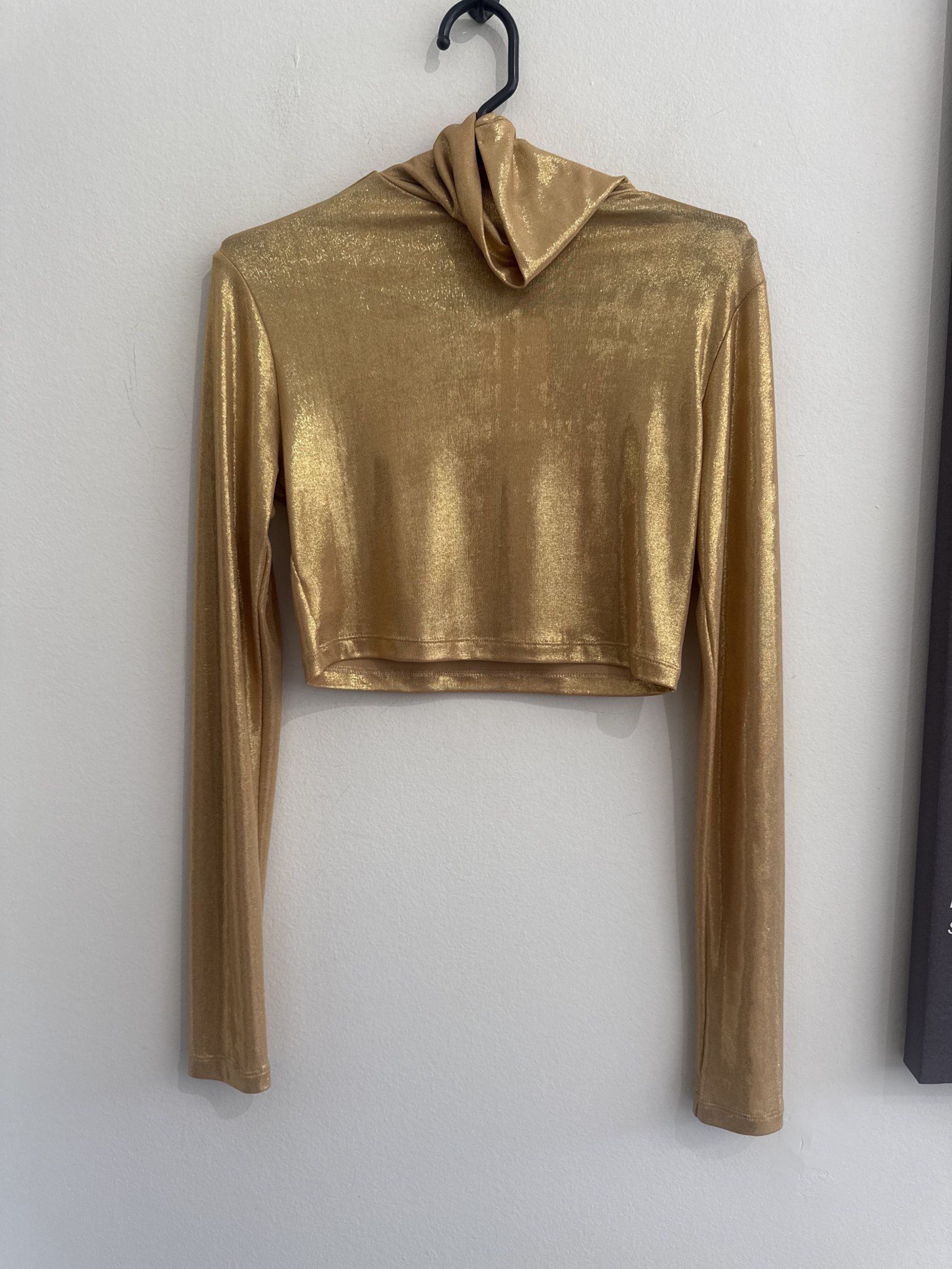 Cropped dourado m/longa Caos - 40