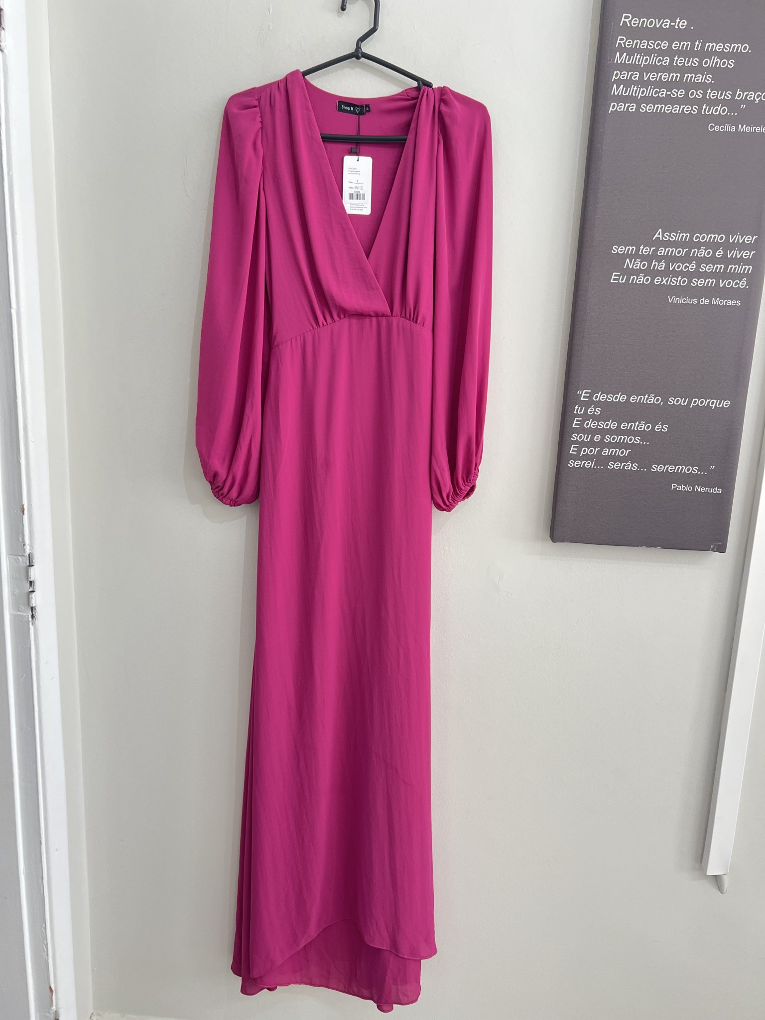 Vestido longo fuscia m/longa e decote V Shop It - P