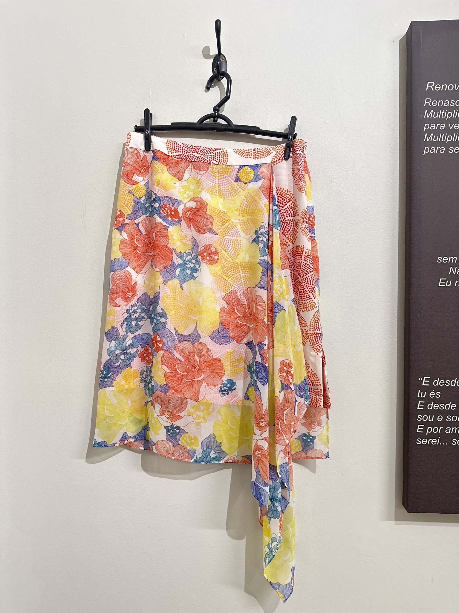 Saia mix de estampas coloridas Richards - 38