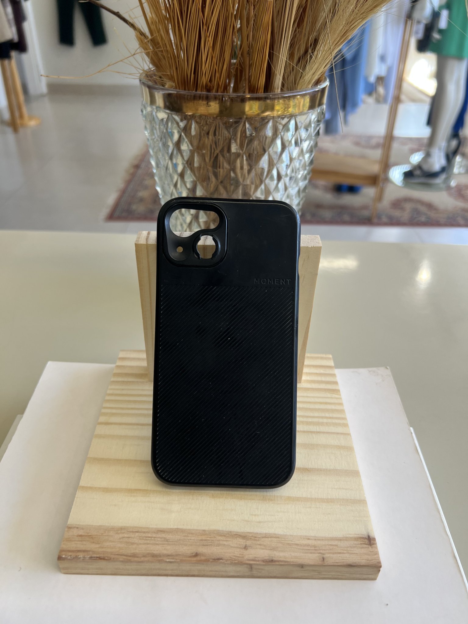 Case iphone preta texturizada