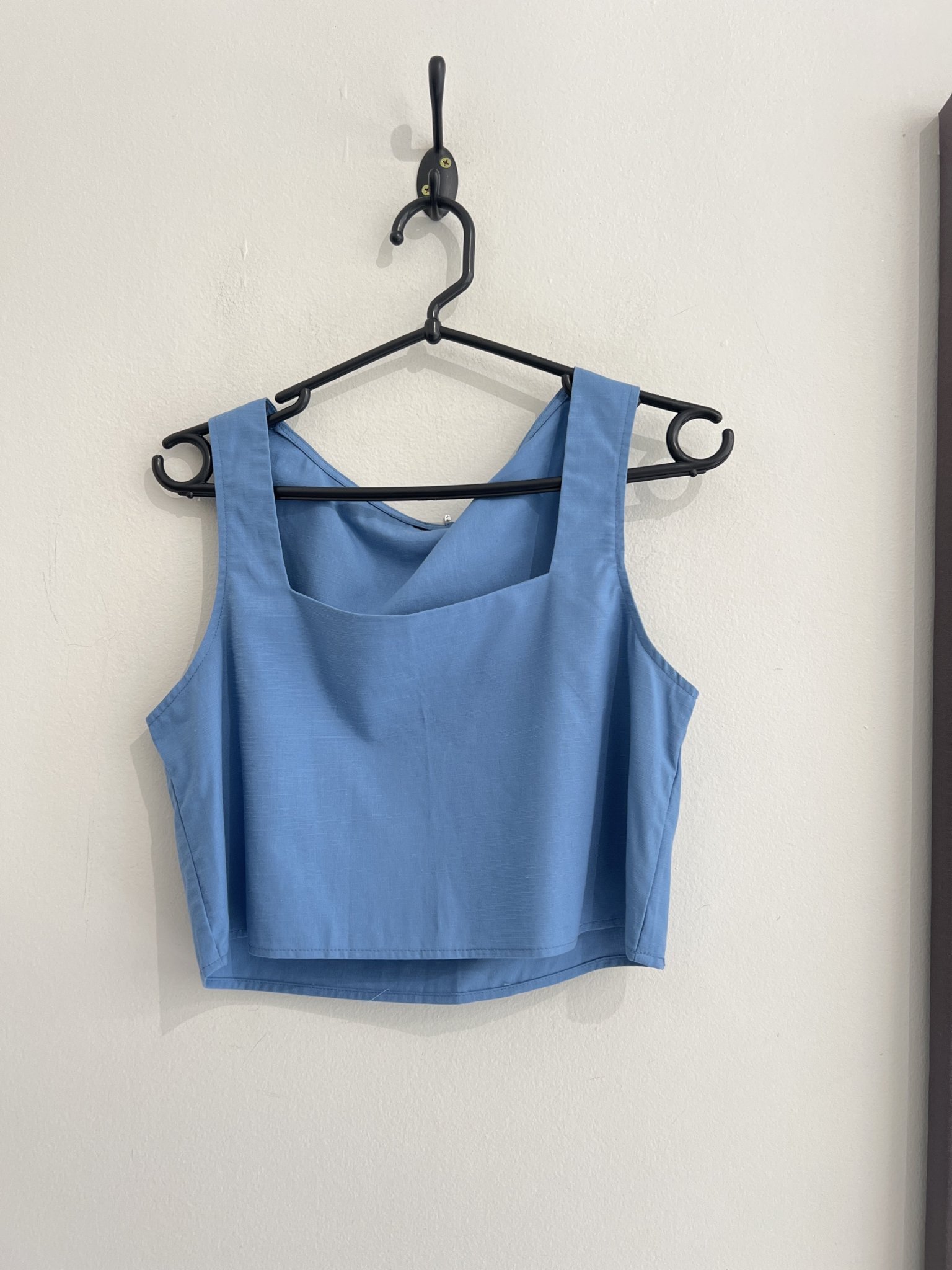 Cropped quadrado de alça grossa azul s/marca - M