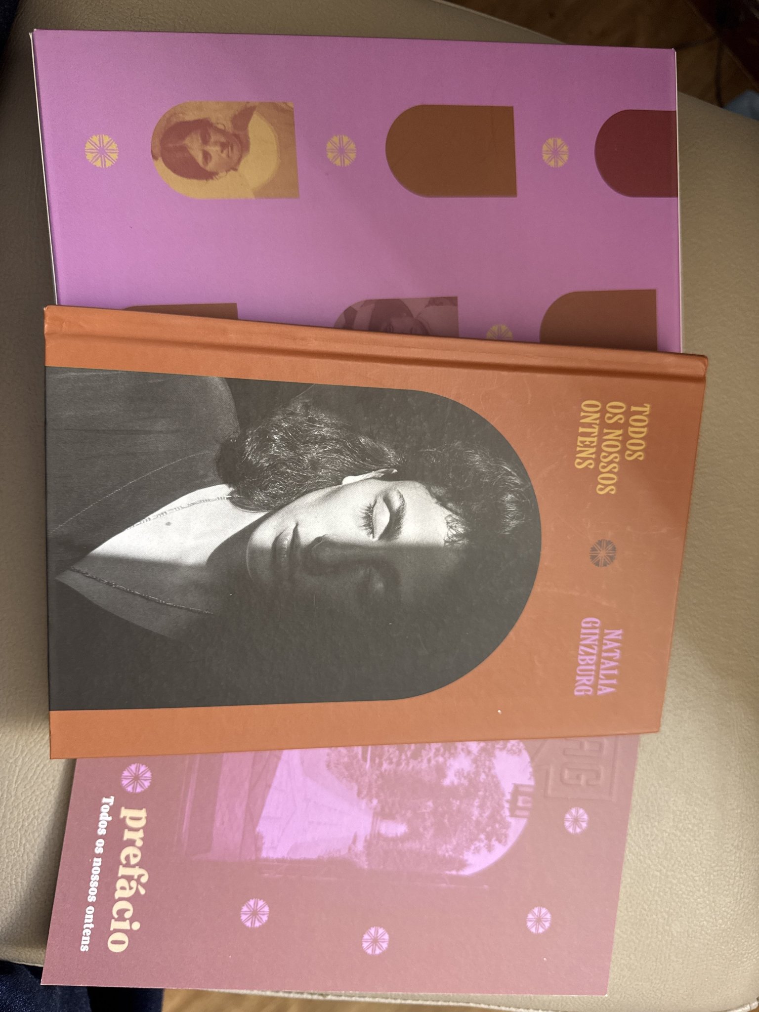 Livro Todos os nossos ontens - Natalia Ginzburg
