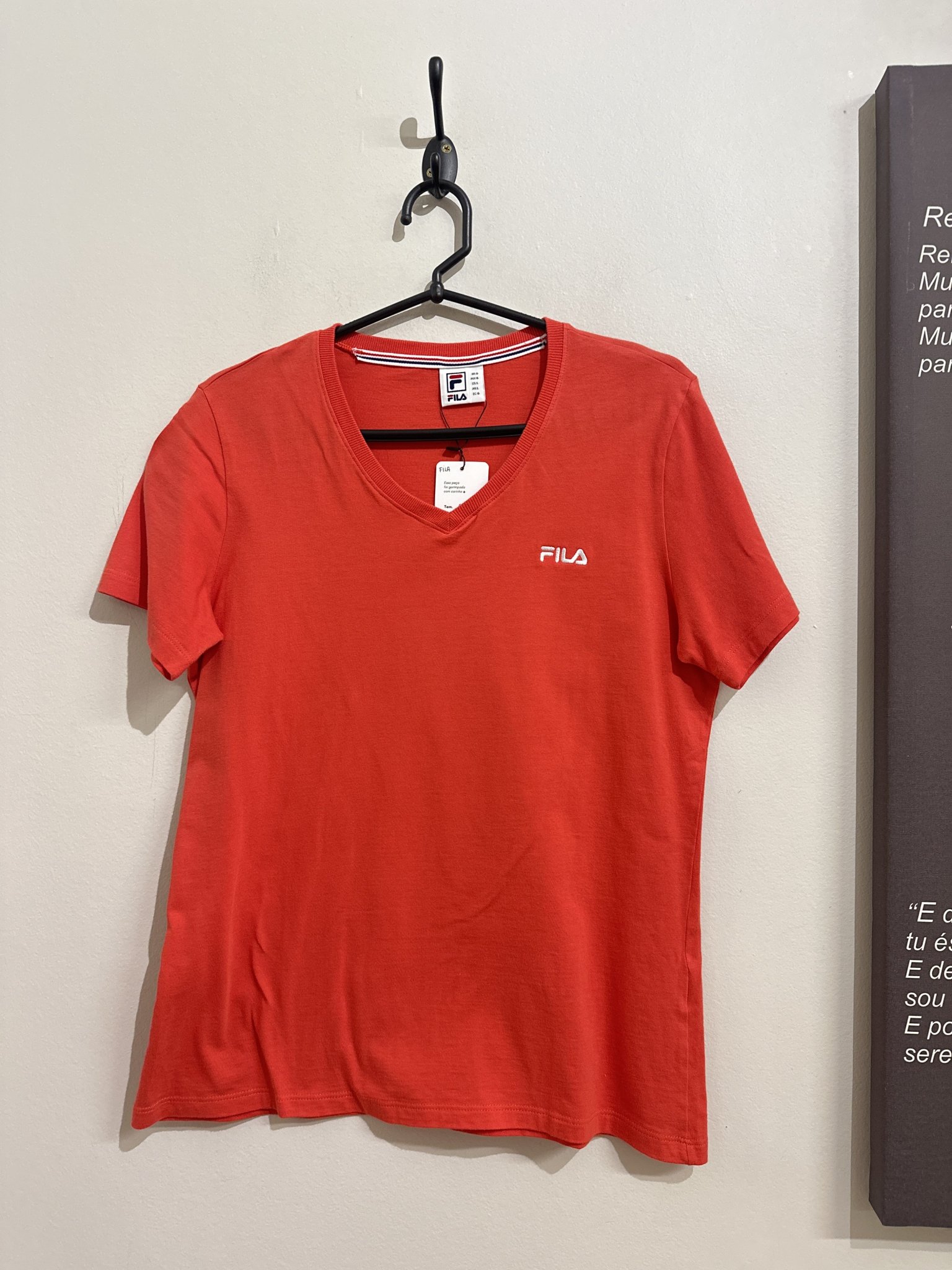 Blusa t-shirt vermelha decote v m/curta Fila - G