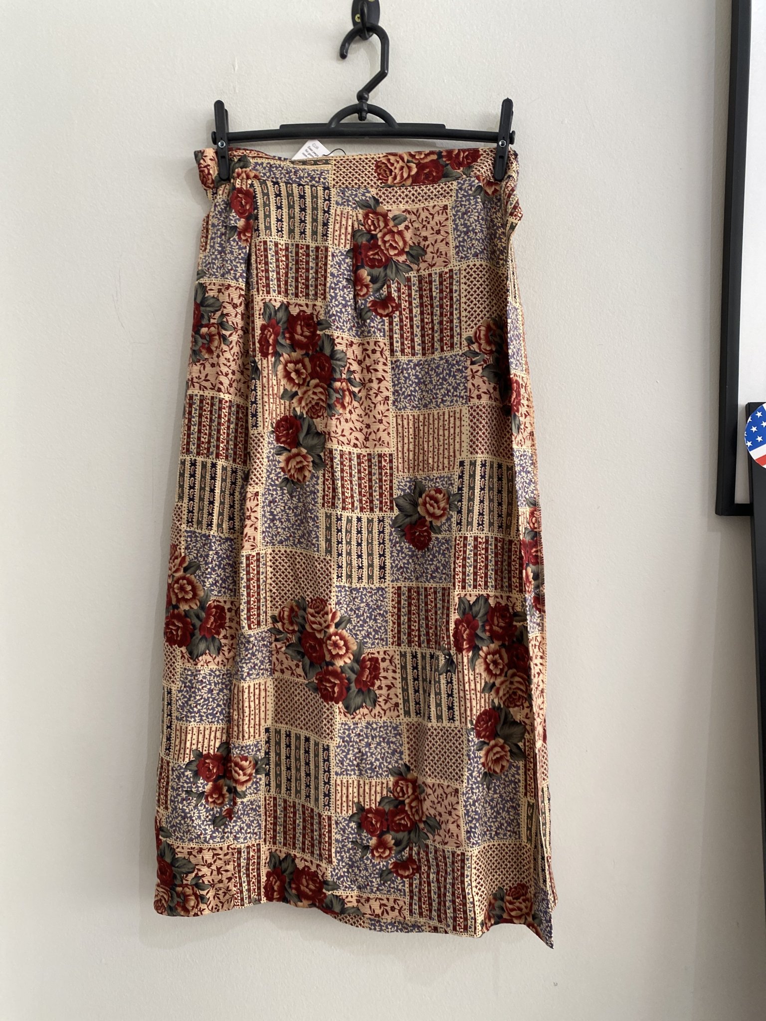 Saia midi envelope mix de estmapas fundo bege Talbots de viscose - 42