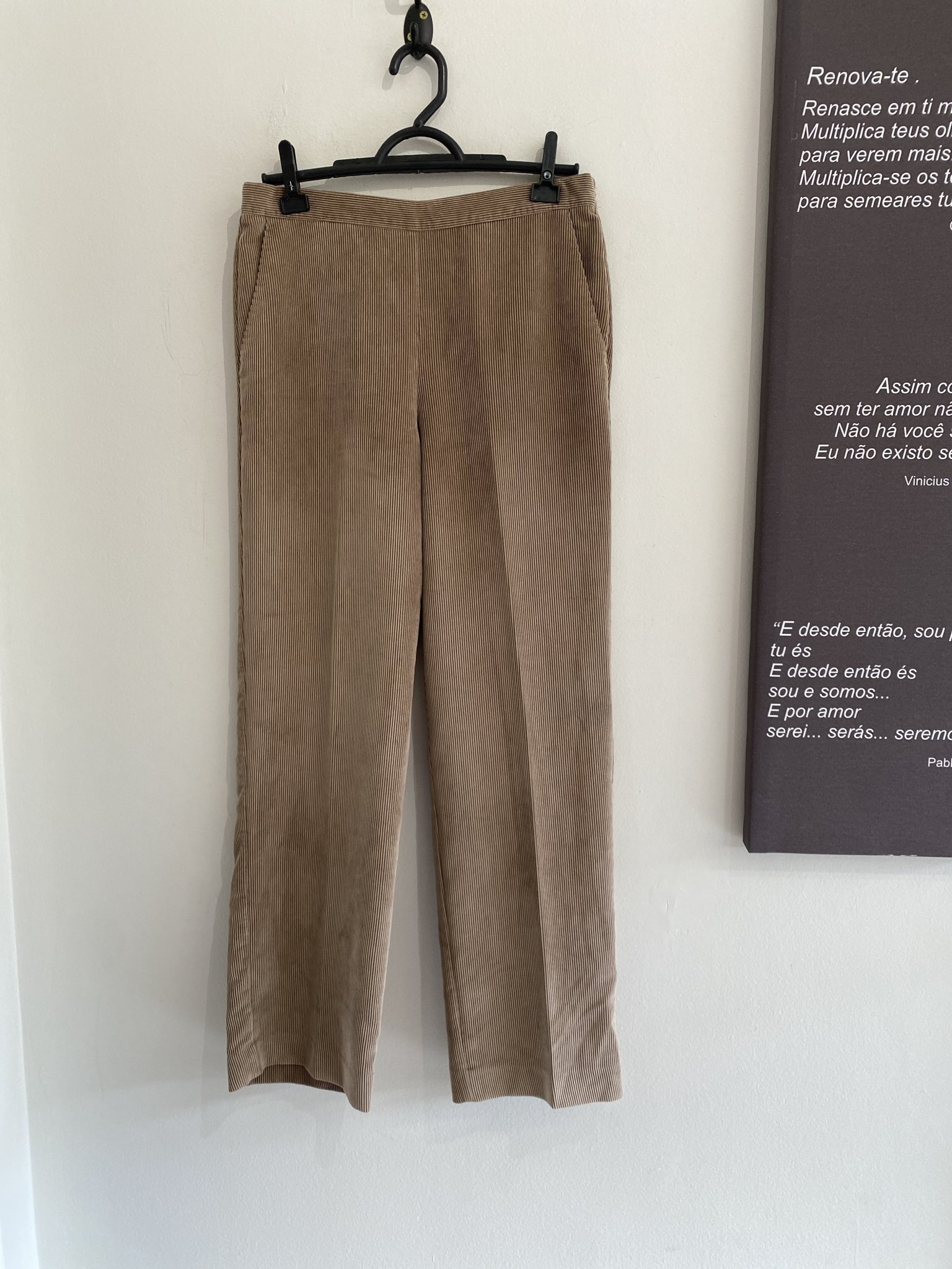 Calça marrom de veludo cotelê Alfred Dunner - 38