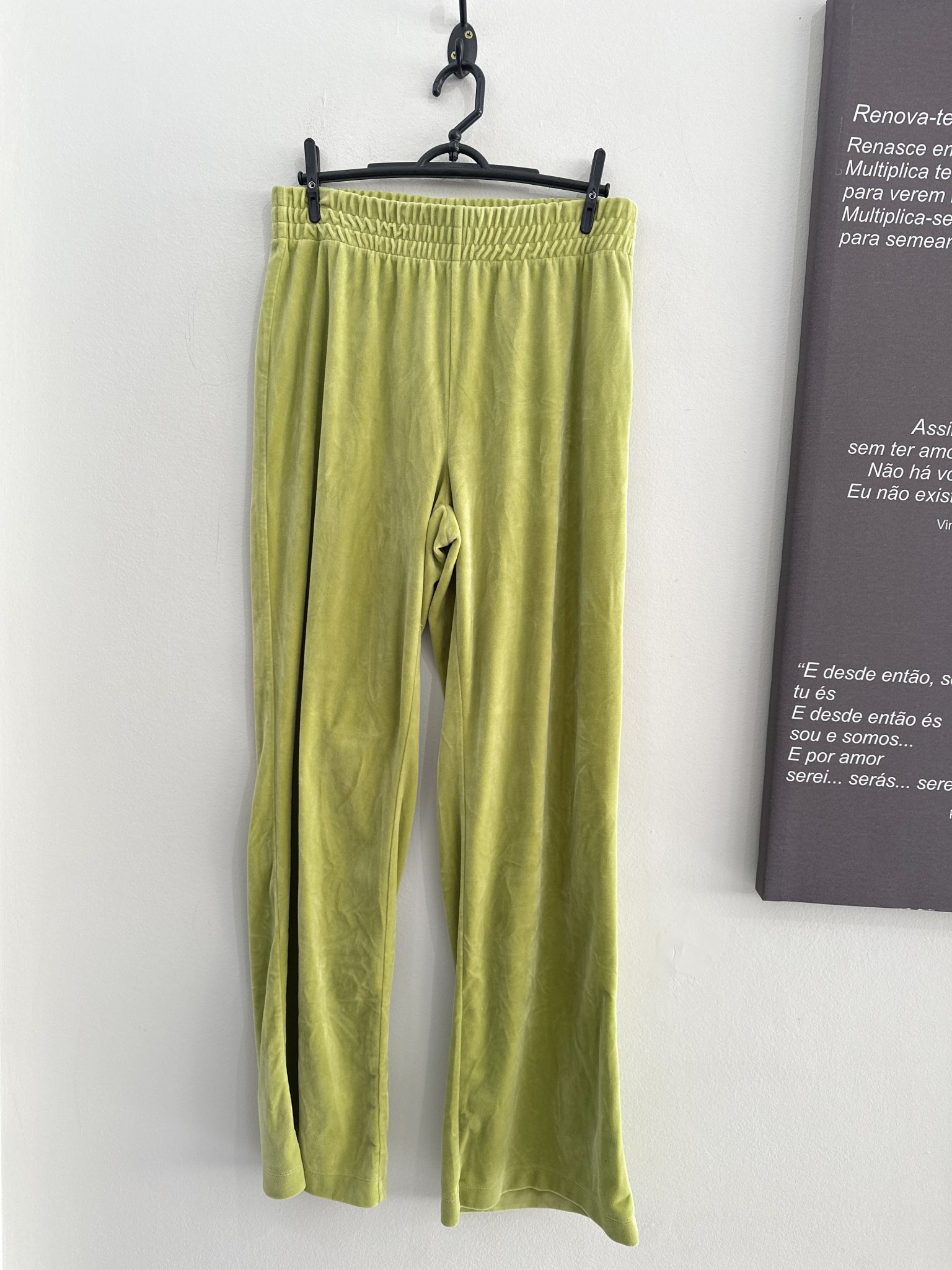 Calça pantalona verde limão de veludo cintura regulavel H&M - M