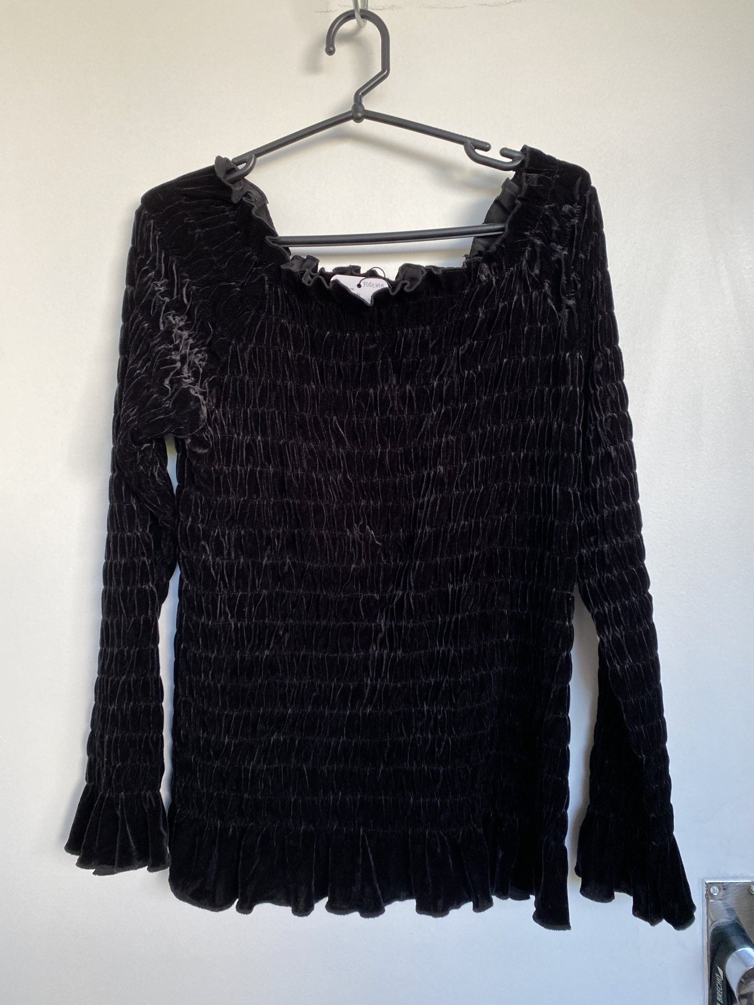 Blusa preta de veludo de elastex m/longa Forenza - G