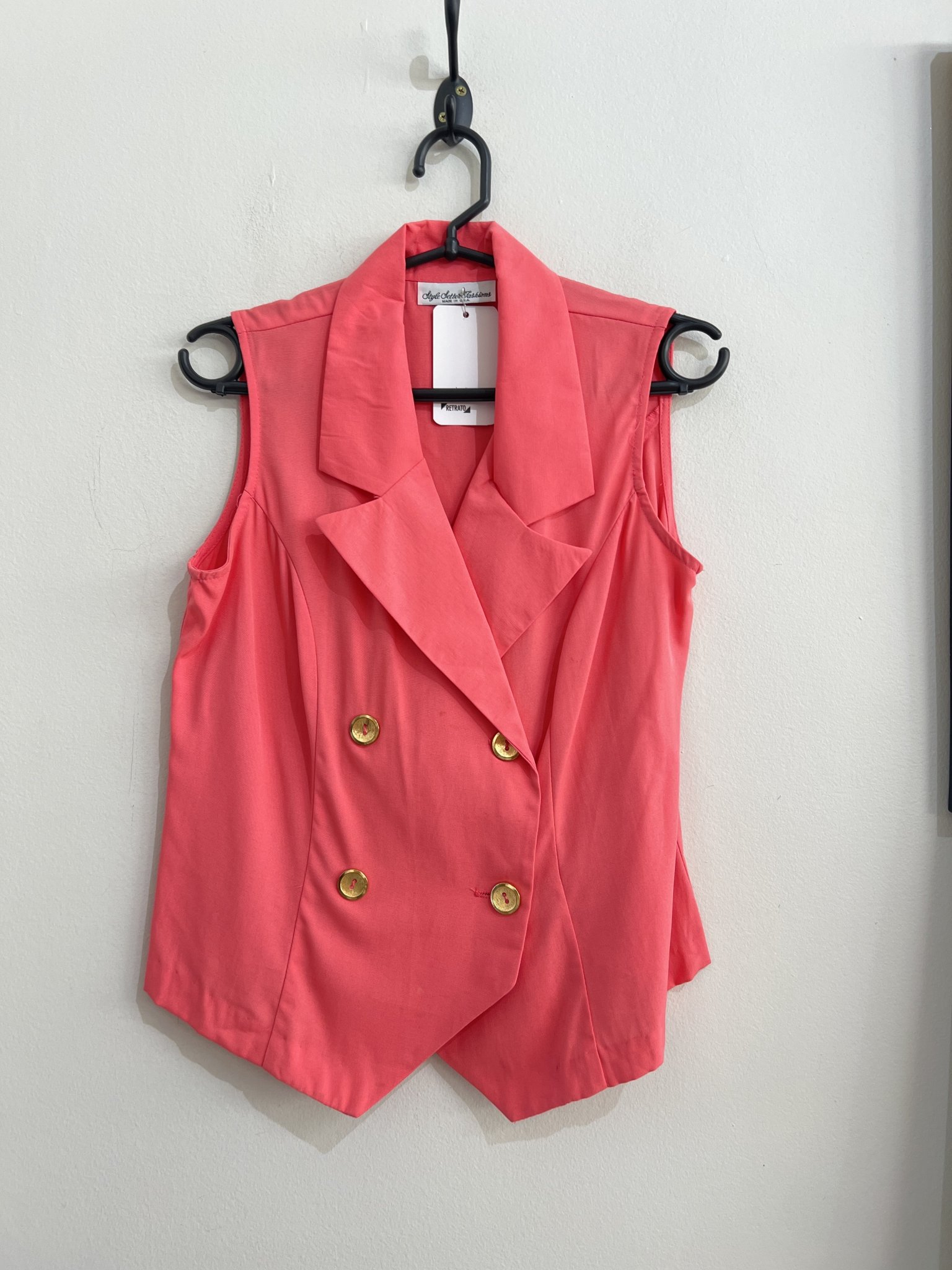 Colete alfaiataria rosa de botões duplos dourado Style Better Fashions - M/G