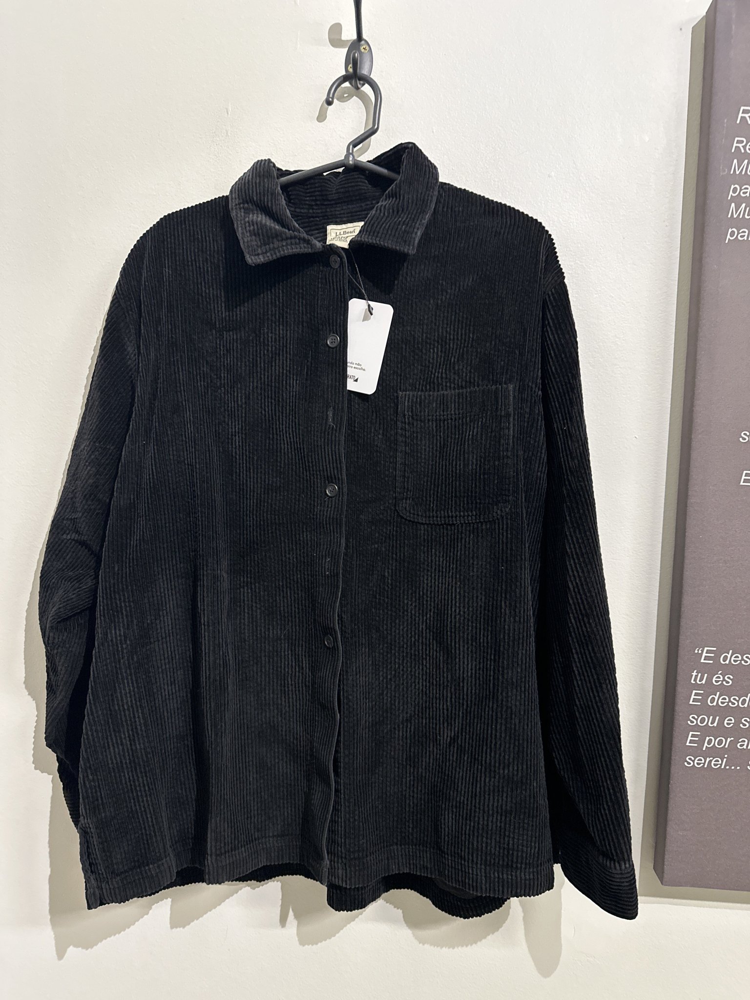 Camisa preta veludo cotelê m/longa L. L. Bean de algodão - G