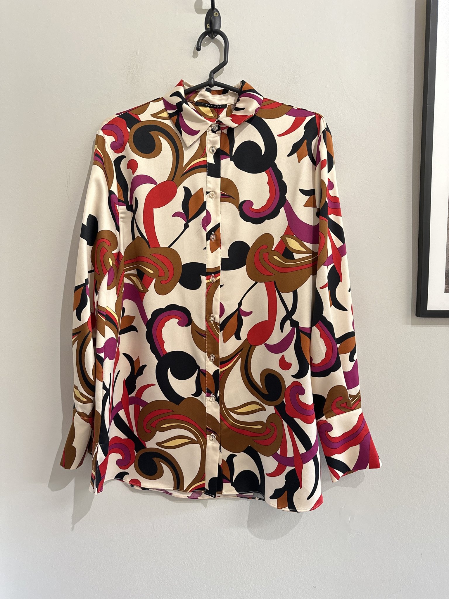 Camisa bege estampa de arabescos coloridos m/longa Tahari de cetim - M