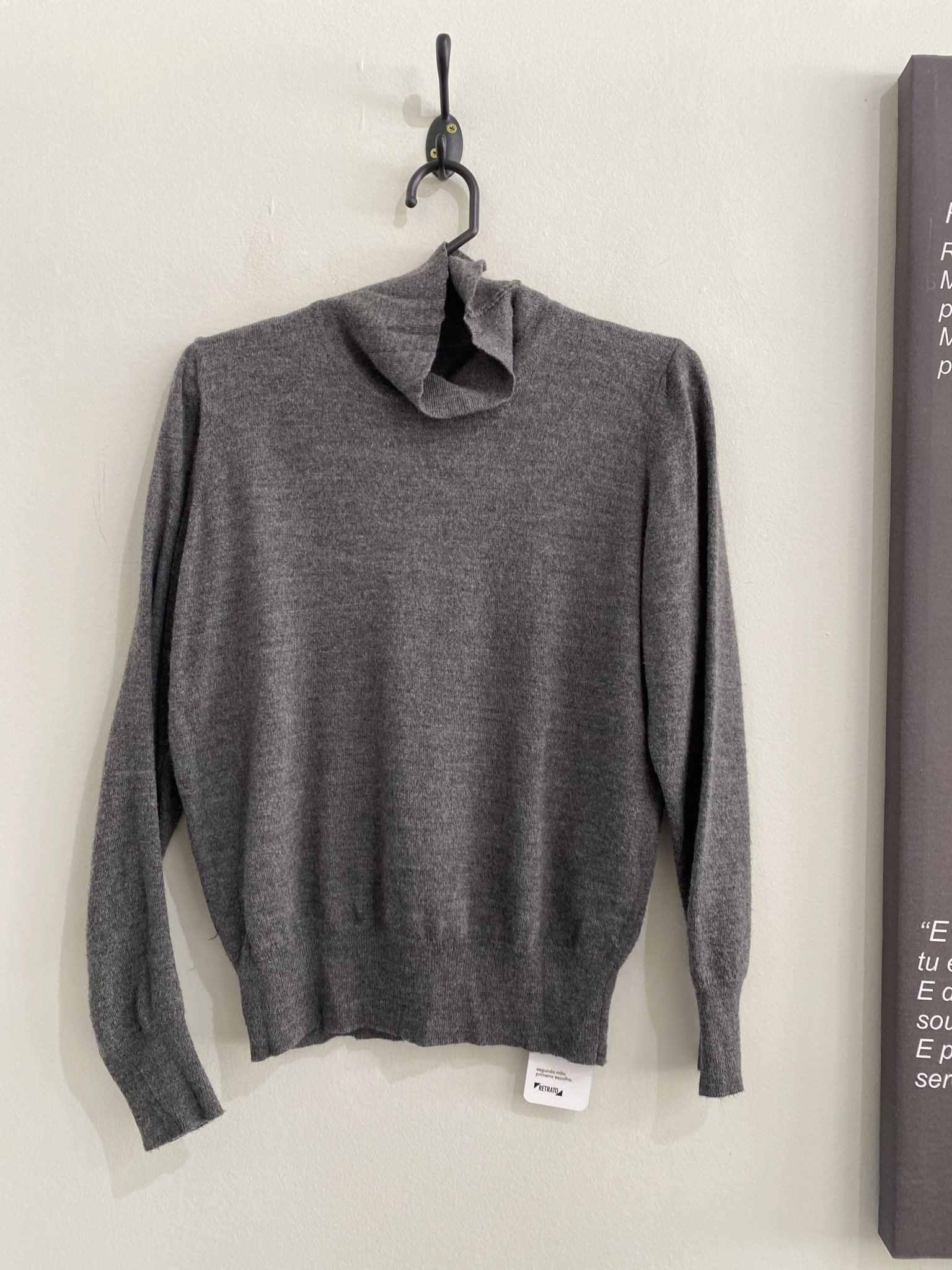 Blusa cacharrel cinza manga longa sem marca - P
