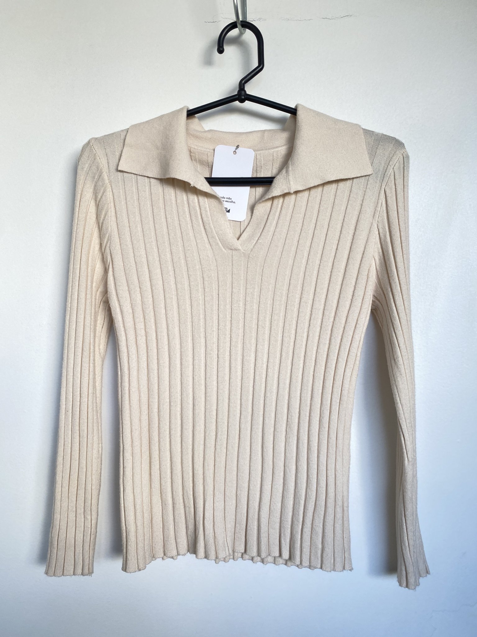 Blusa creme m/longa de tricot canelado - P