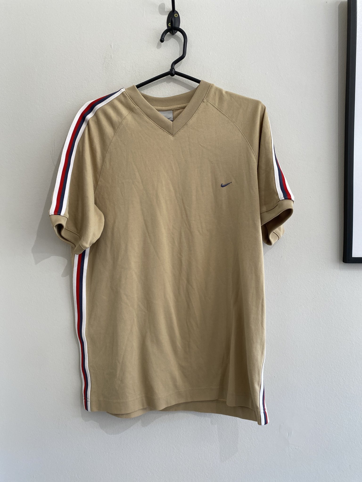 Blusa bege m/curta Nike algodão/spandex gola V - G