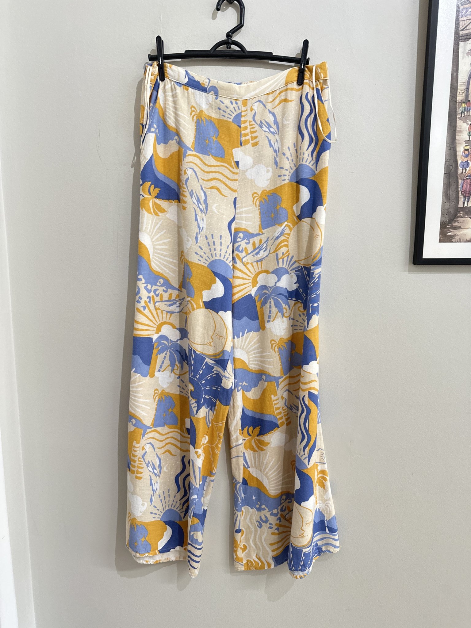 Calça pantalona bege estampa celeste de cintura regulavel Mind Night Sky de viscose, algodão e linho - G