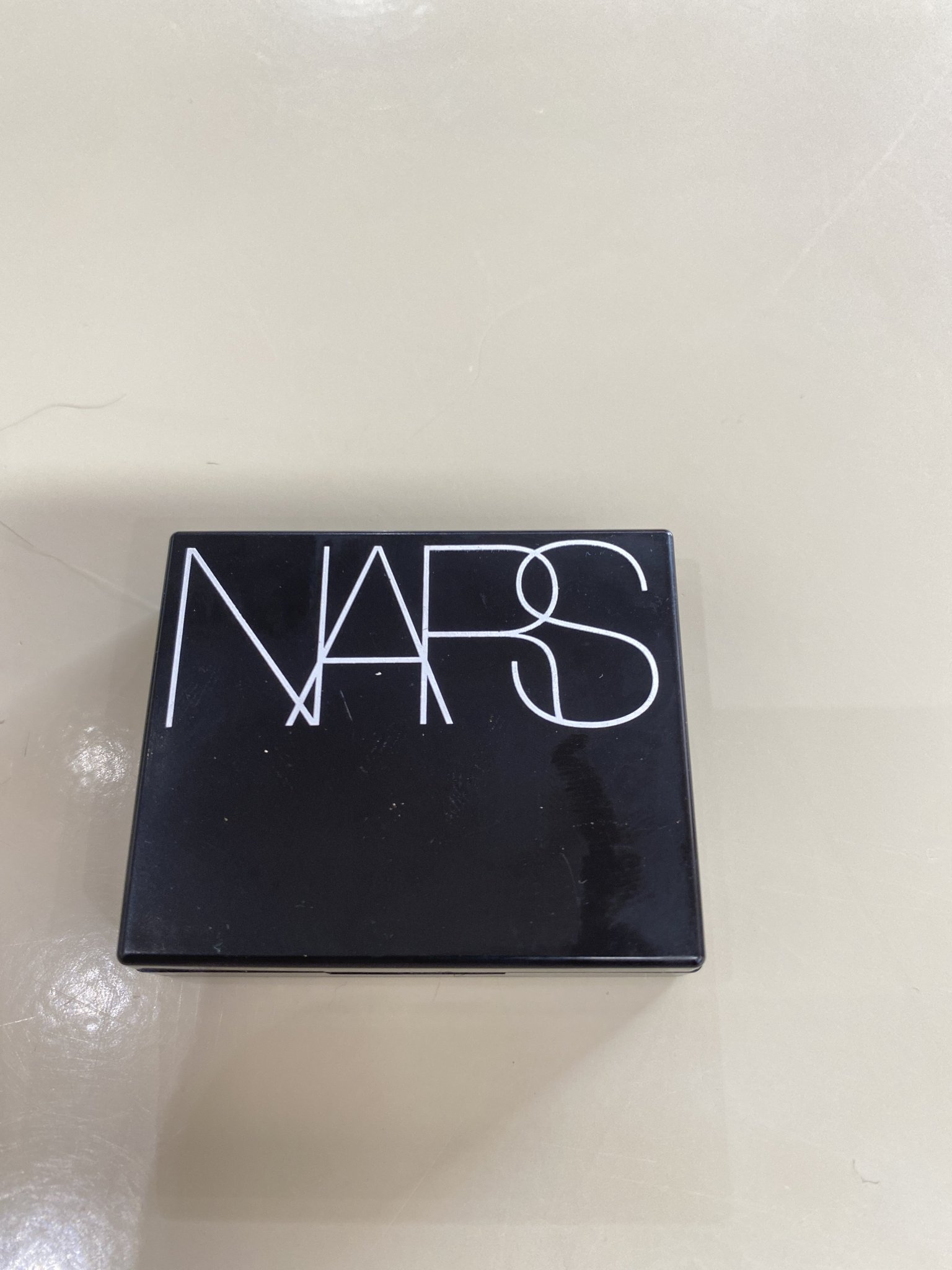 Sombra Nars linha Single Eyeshadow - bali Preto, Azul-marinho - foto principal