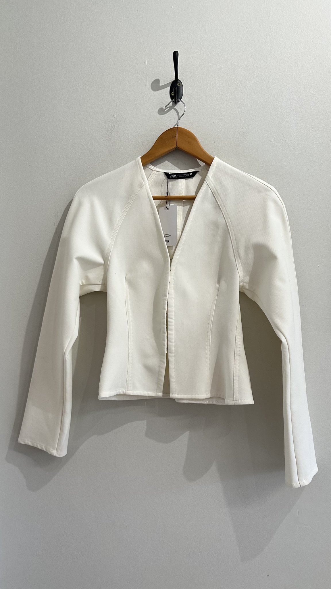 Blusa off white fecho de colchetes m/longa Zara - PP branco tamanho PP - foto principal