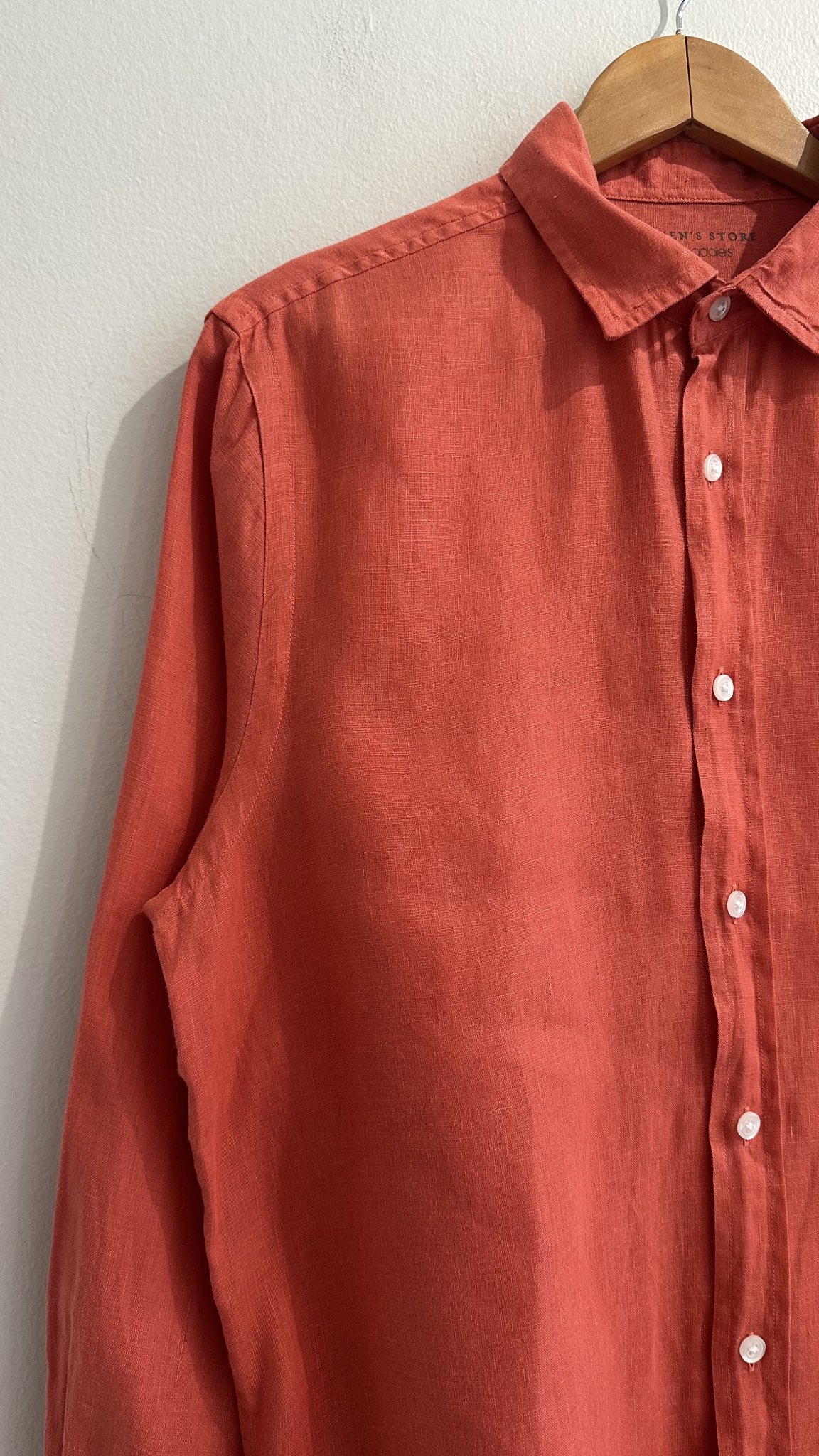 Camisa terracota telha m/longa de linho The Men´s Store - M tamanho M - vista adicional 3