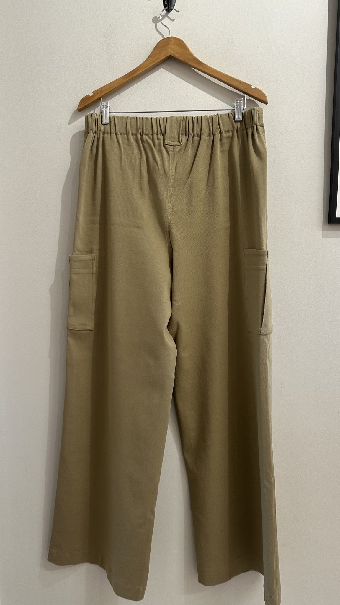 Calça pantalona cargo caqui de cintura regulável Fab´rik - G tamanho G - vista adicional 2