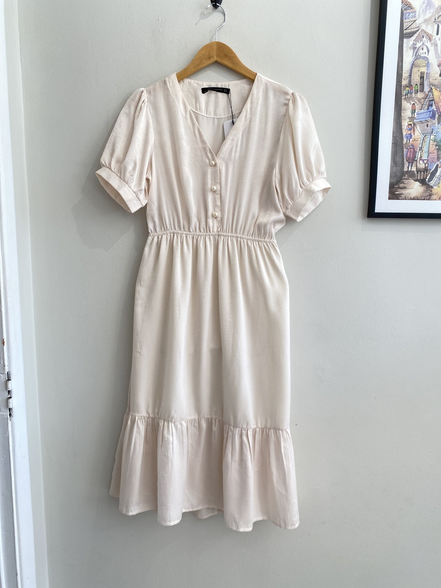 Vestido midi off white de botões pérola m/curta Zara - P branco tamanho P - foto principal