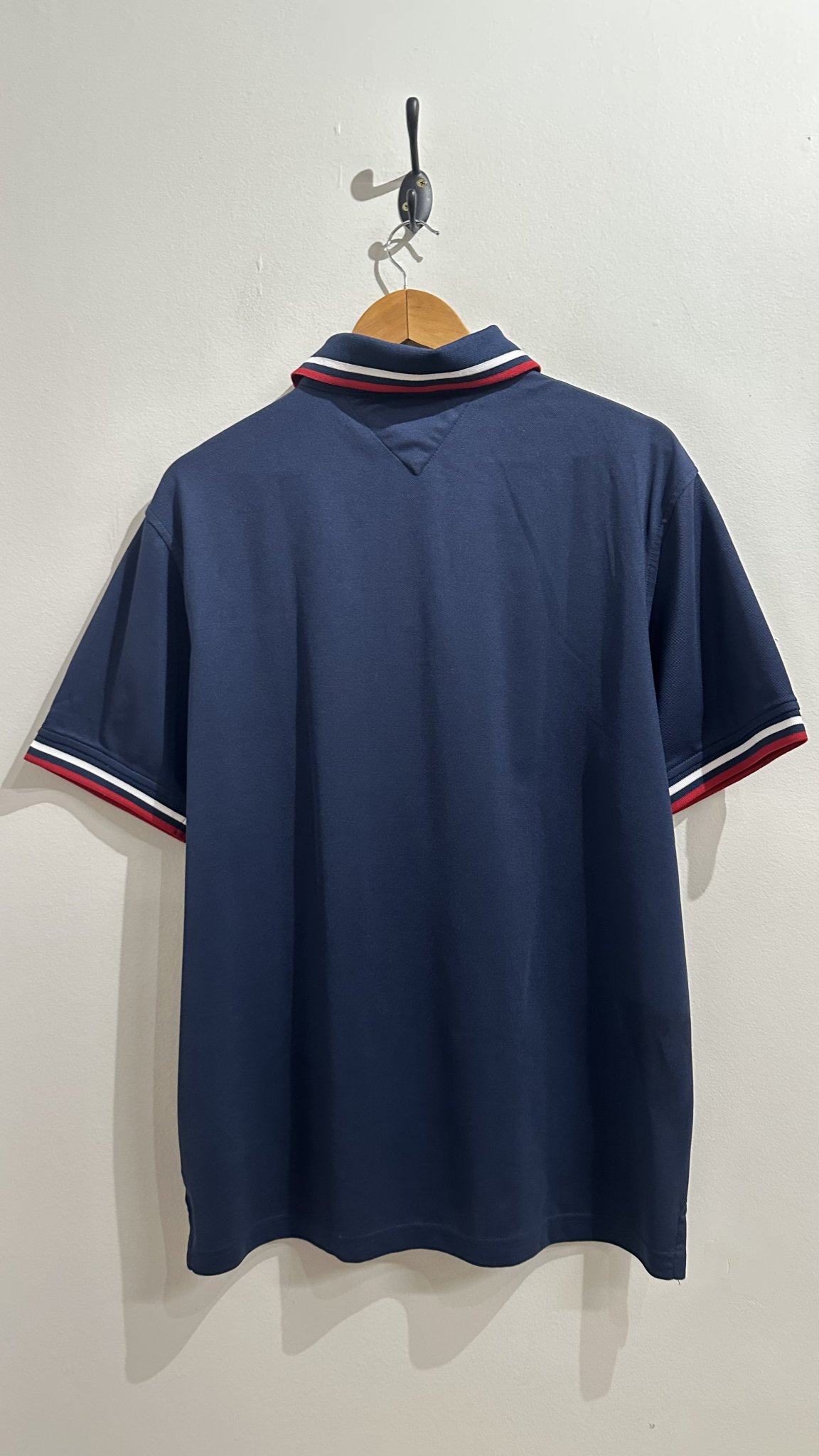 Camiseta gola polo azul marinho Tommy Hilfiger - G tamanho G - vista adicional 3