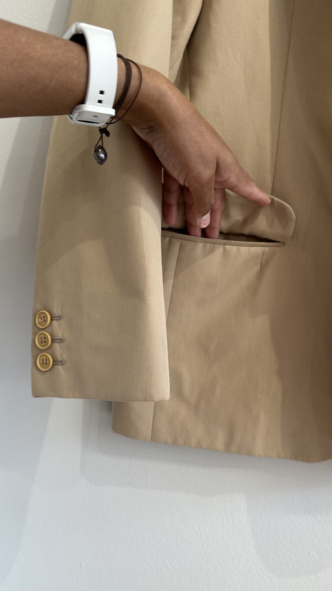 Blazer bege claro fecho de dois botões s/marca - G tamanho G - vista adicional 2