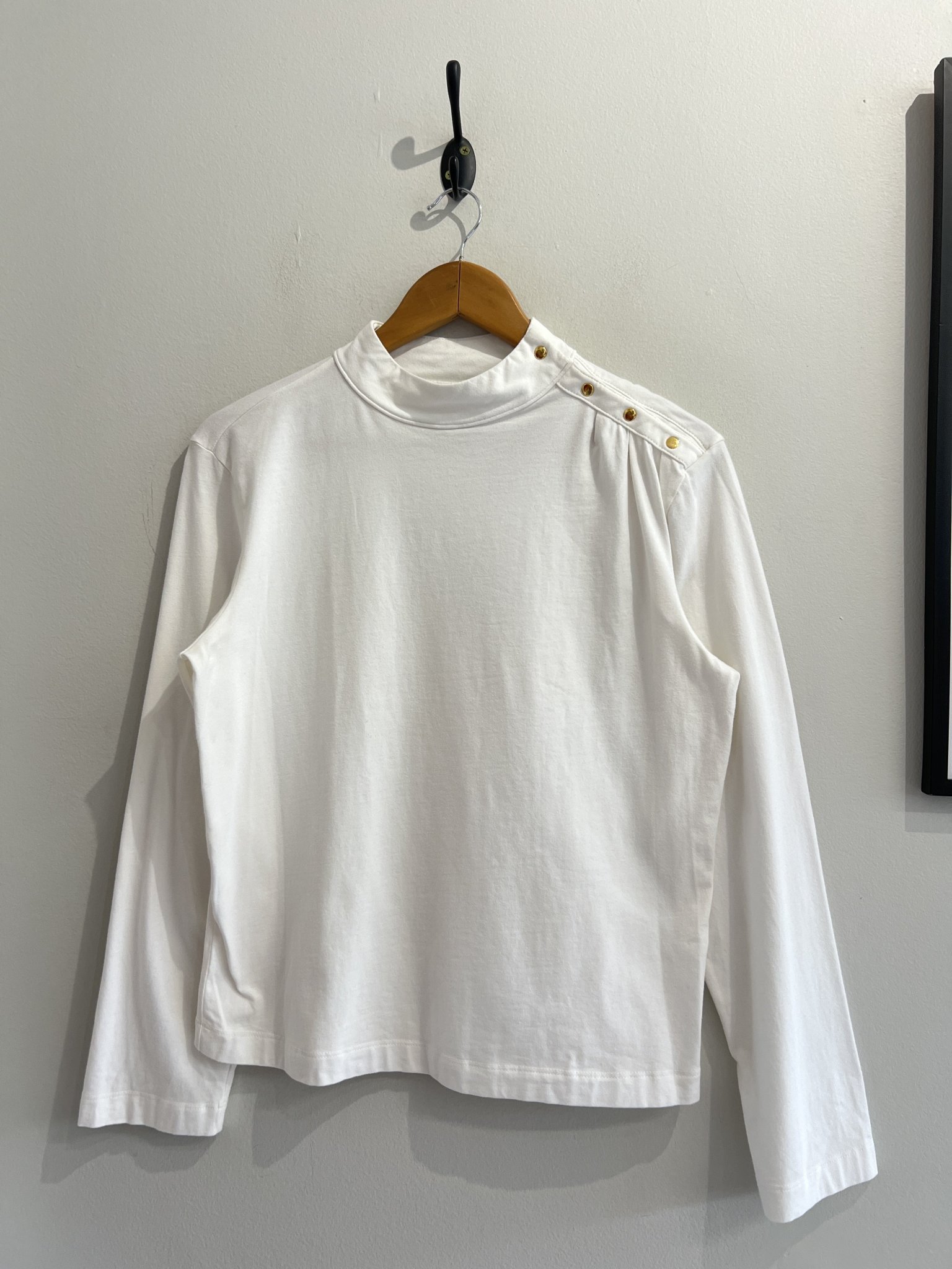 Blusa branca m/longa com botões dourados Laccord - M tamanho M - foto principal