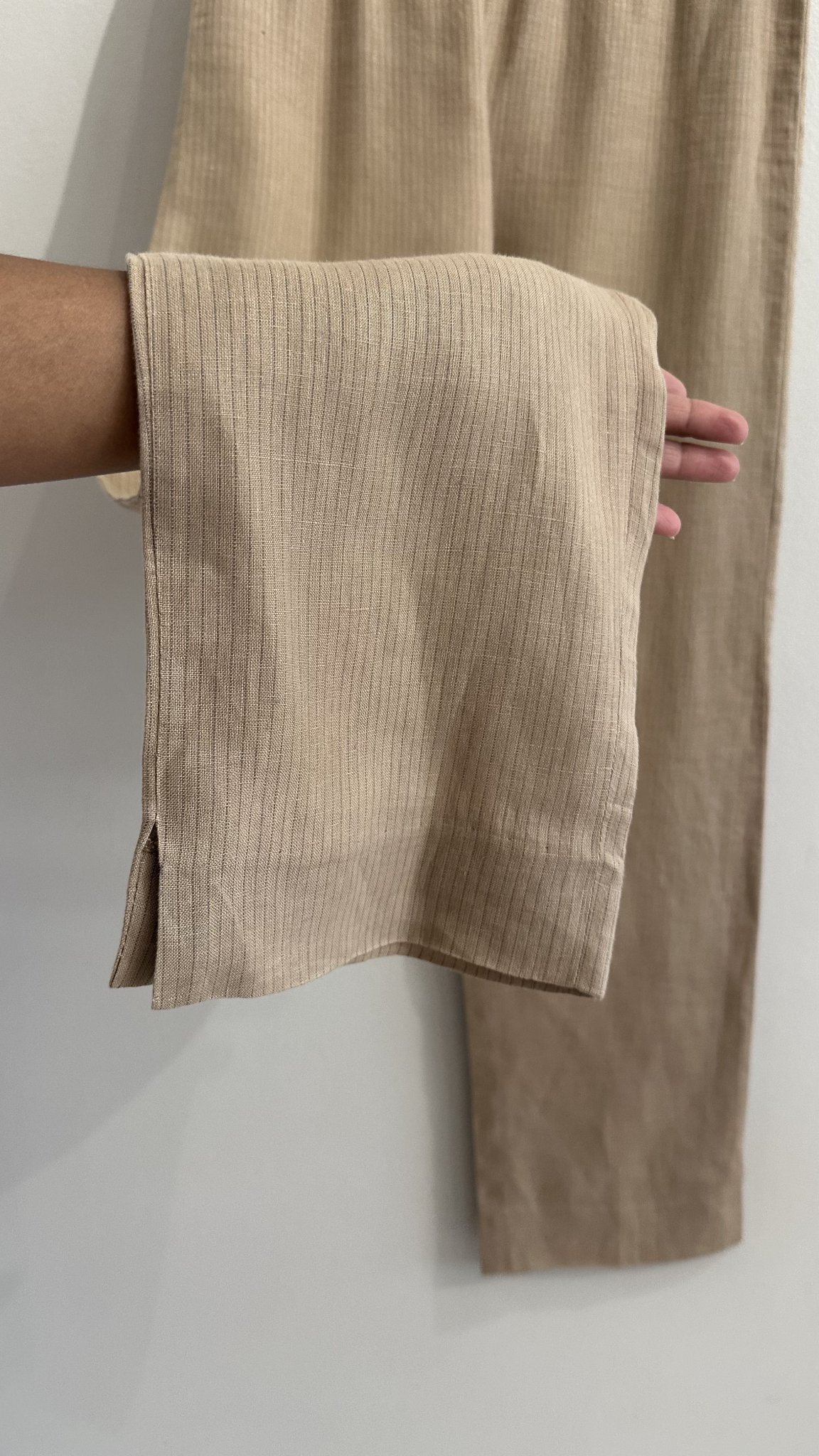 Calça bege de riscas e cintura regulável de linho vintage Gracinha Prado - P tamanho P - vista adicional 3