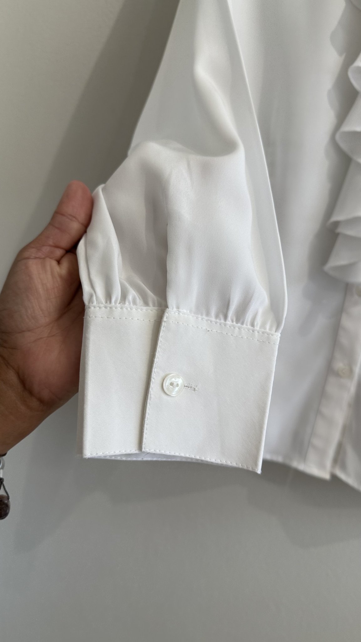 Camisa branca m/longa c/babados na frente Sergio Gazz - M branco tamanho M - vista adicional 3
