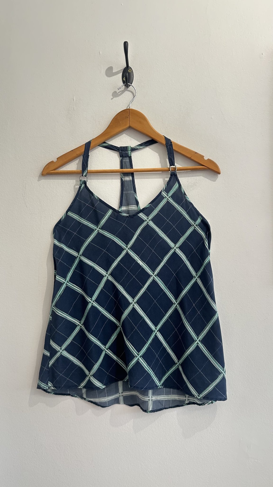 Blusa azul e verde de seda s/manga - 38 azul, verde tamanho 38 - foto principal