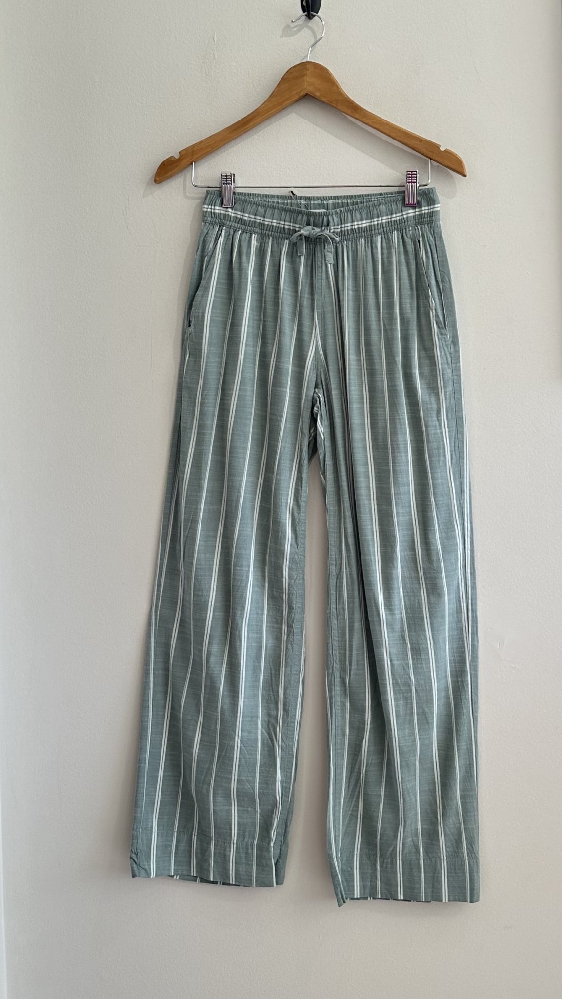 Calça pantalona listrada verde e branco de cintura regulável s/marca - M branco, verde tamanho M - foto principal