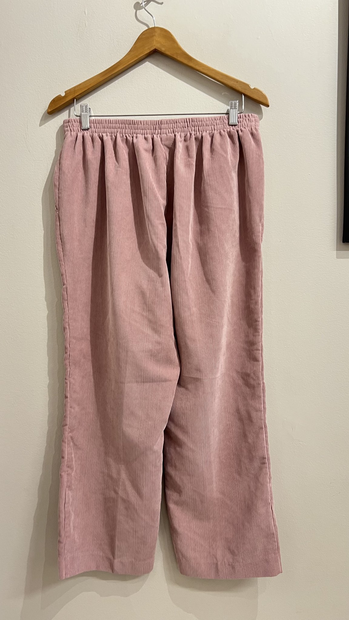 Calça rosa de veludo cotelê e cintura regulável Alfred Dunner - 40/42 tamanho 40/42 - vista adicional 3