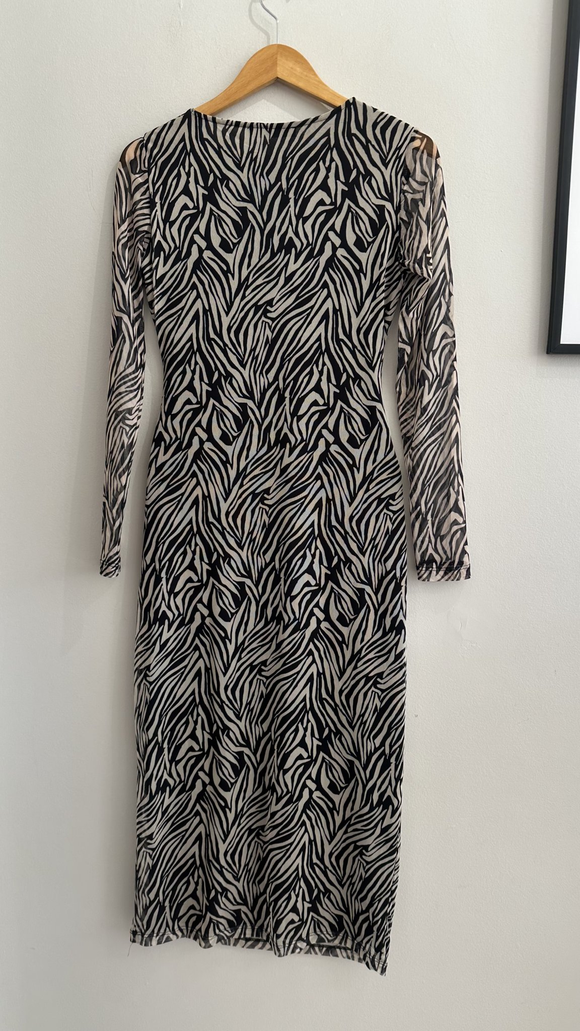 Vestido longo animal print zebra de tule e m/longa MNG - M Preto, Branco tamanho M - vista adicional 4