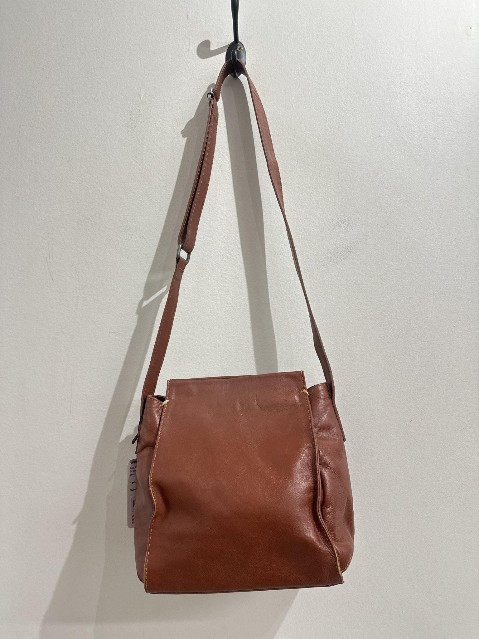 Bolsa tiracolo marrom de couro e algodão Exkema - foto principal