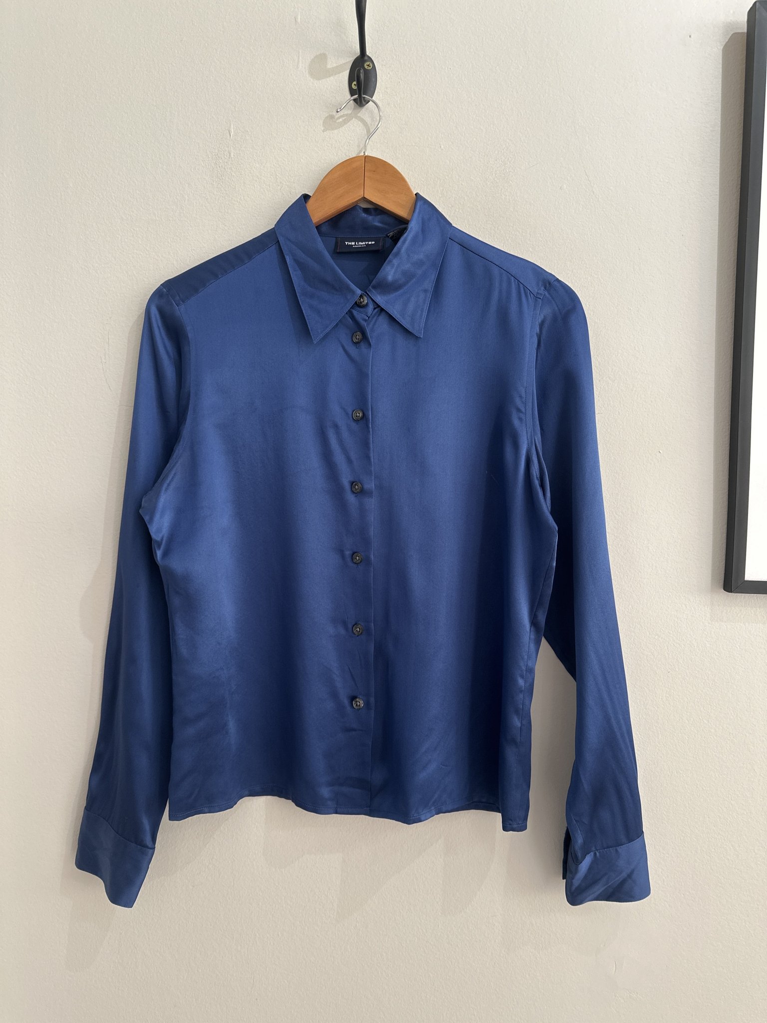 Camisa azul marinho acetinado de seda m/longa The Limited - M tamanho M - foto principal