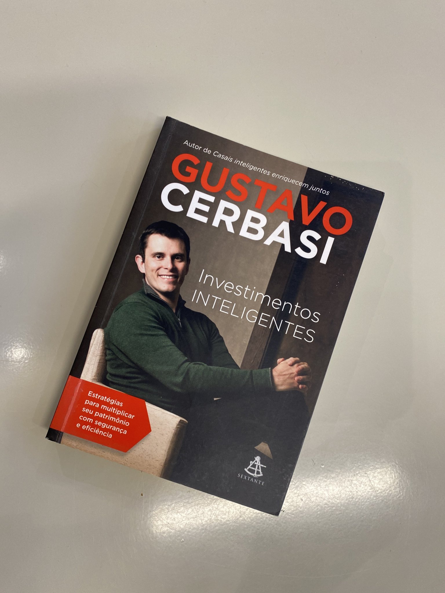 Livro Investimentos Inteligentes - Gustavo Cerbasi - foto principal