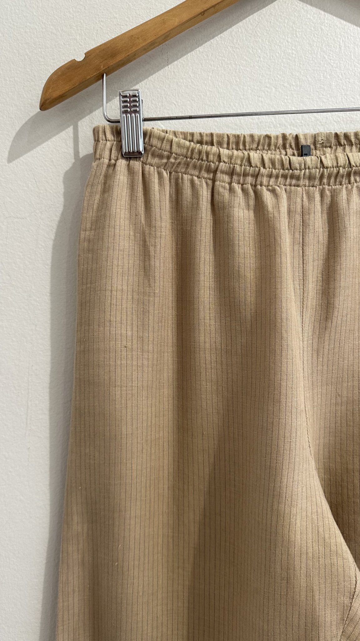 Calça bege de riscas e cintura regulável de linho vintage Gracinha Prado - P tamanho P - vista adicional 2