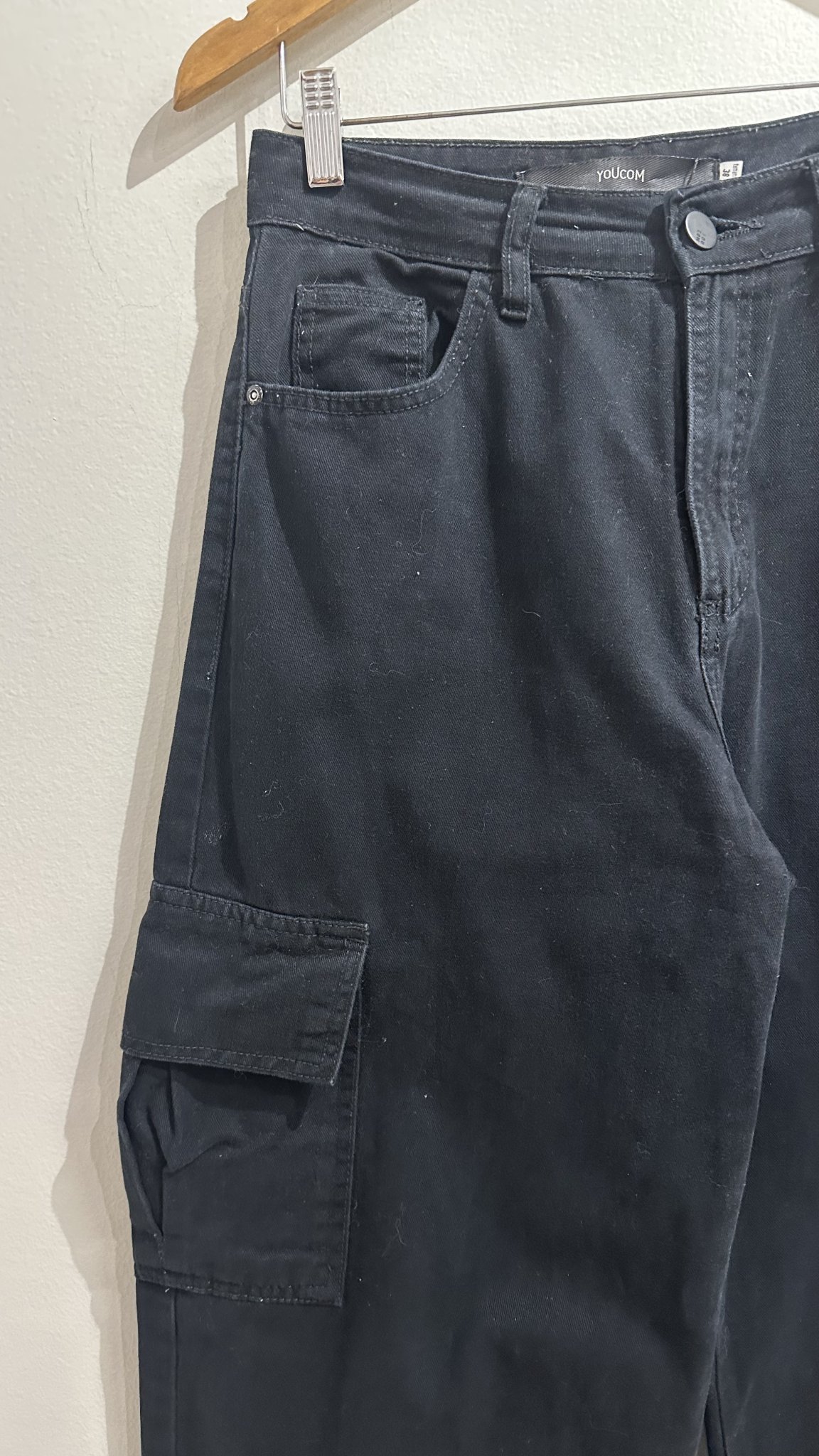 Calça jeans preta pantalona cargo Youcom - 38 preto tamanho 38 - vista adicional 3