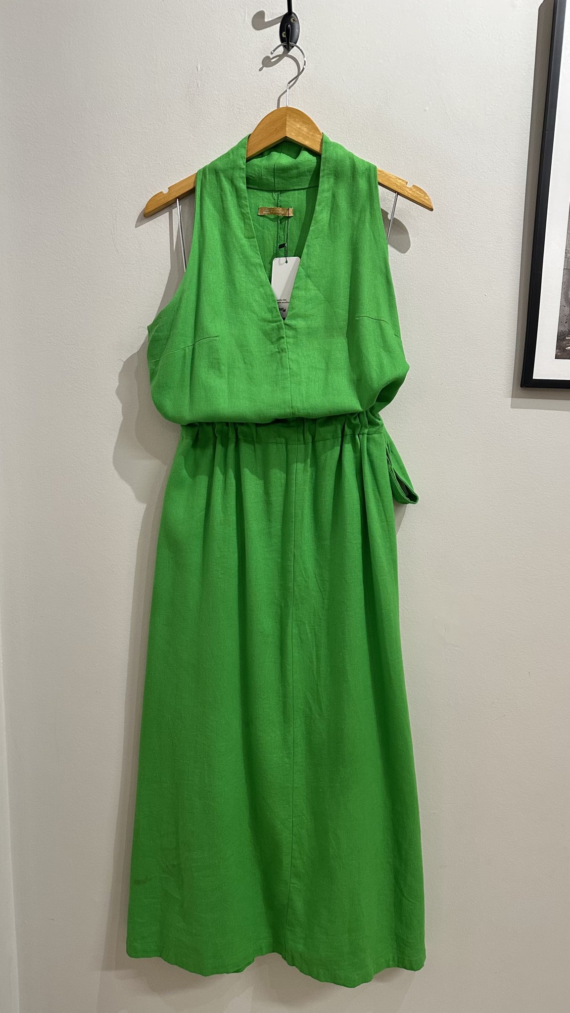 Vestido longo verde decote v s/manga de linho e viscose c/cinto faixa Fauna - M *manchas - foto principal