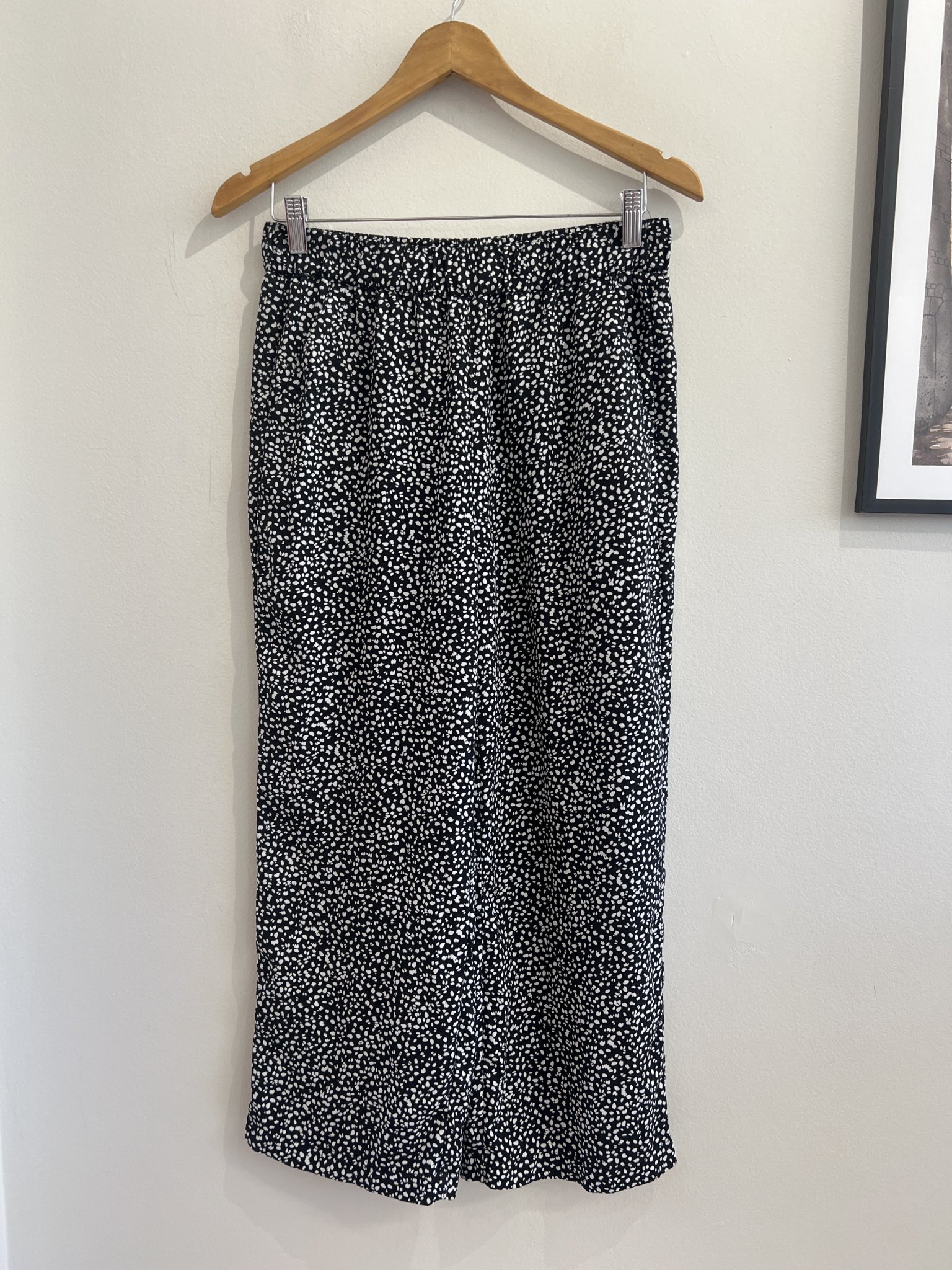Calça pantalona preta de pontilhados brancos e cintura regulável Loft - P/PP preto, branco - foto principal